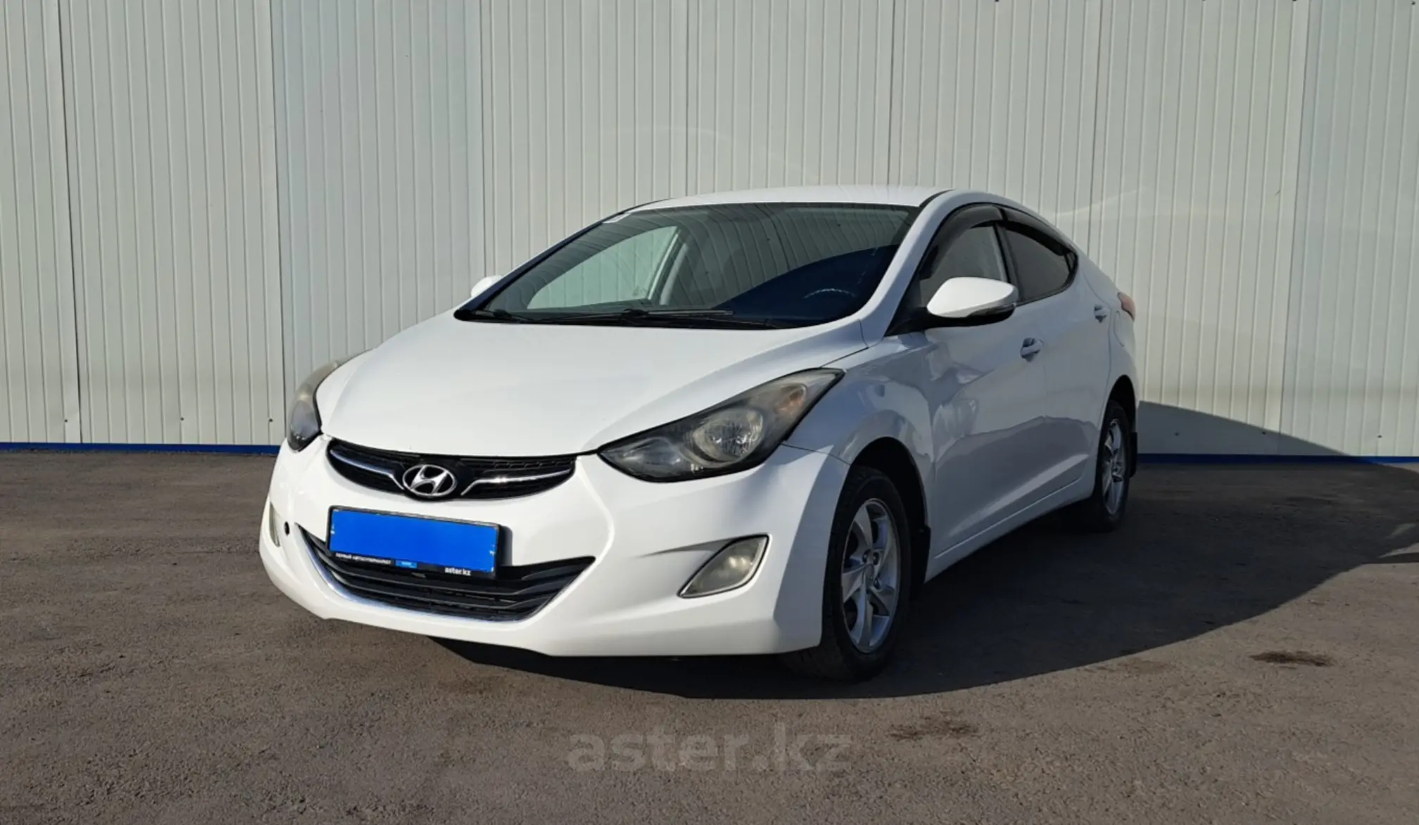 Hyundai Avante 2012