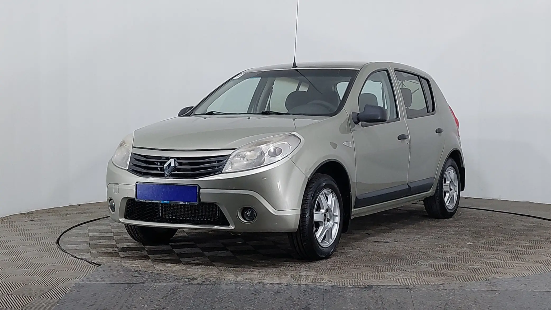 Renault Sandero 2013