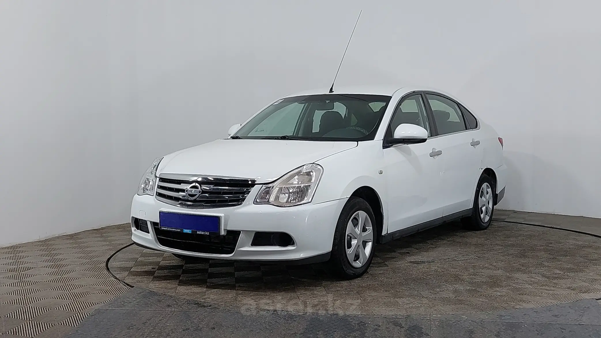 Nissan Almera 2014