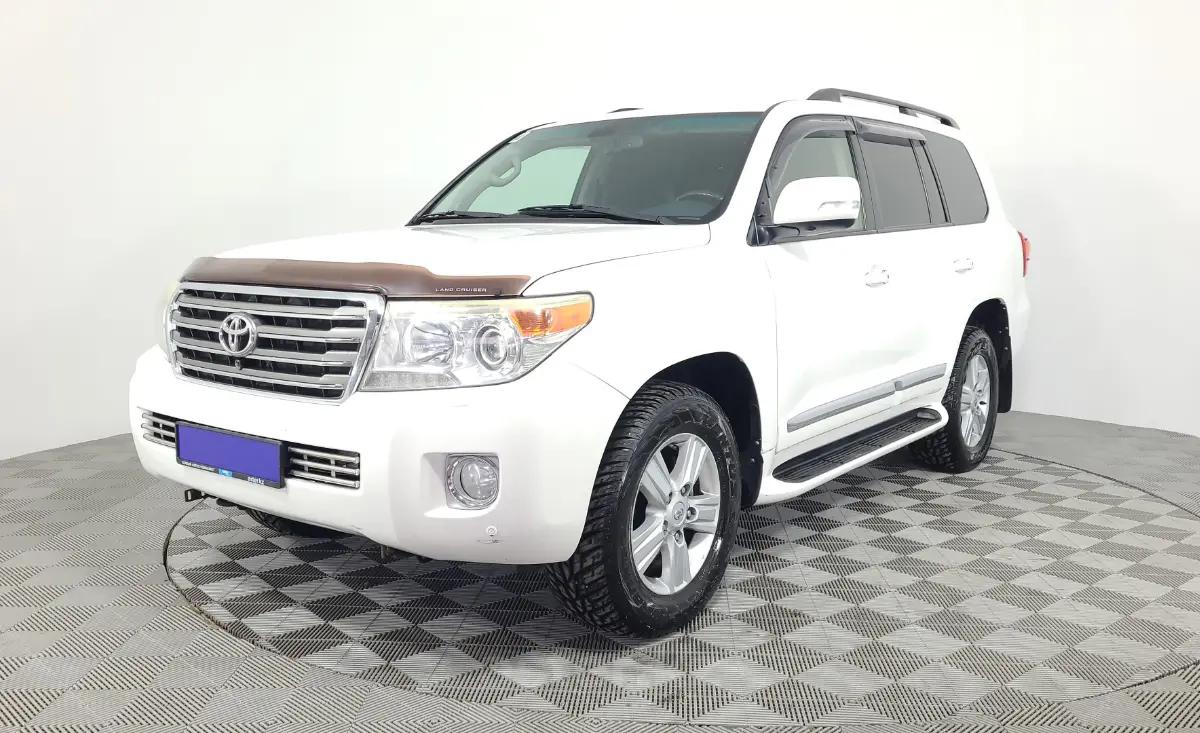 2013 Toyota Land Cruiser