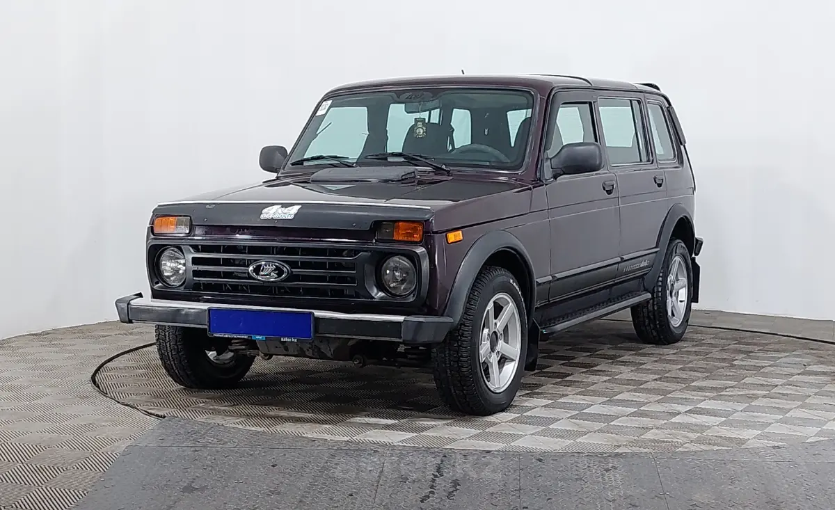 Купить б/у Lada (ВАЗ) 2131 (4x4) I 1.7 MT (81 л.с.) 4WD бензин механика в Перми: