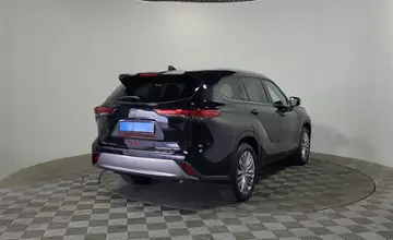 Toyota Highlander 2023 года за 39 176 000 тг. в Алматы