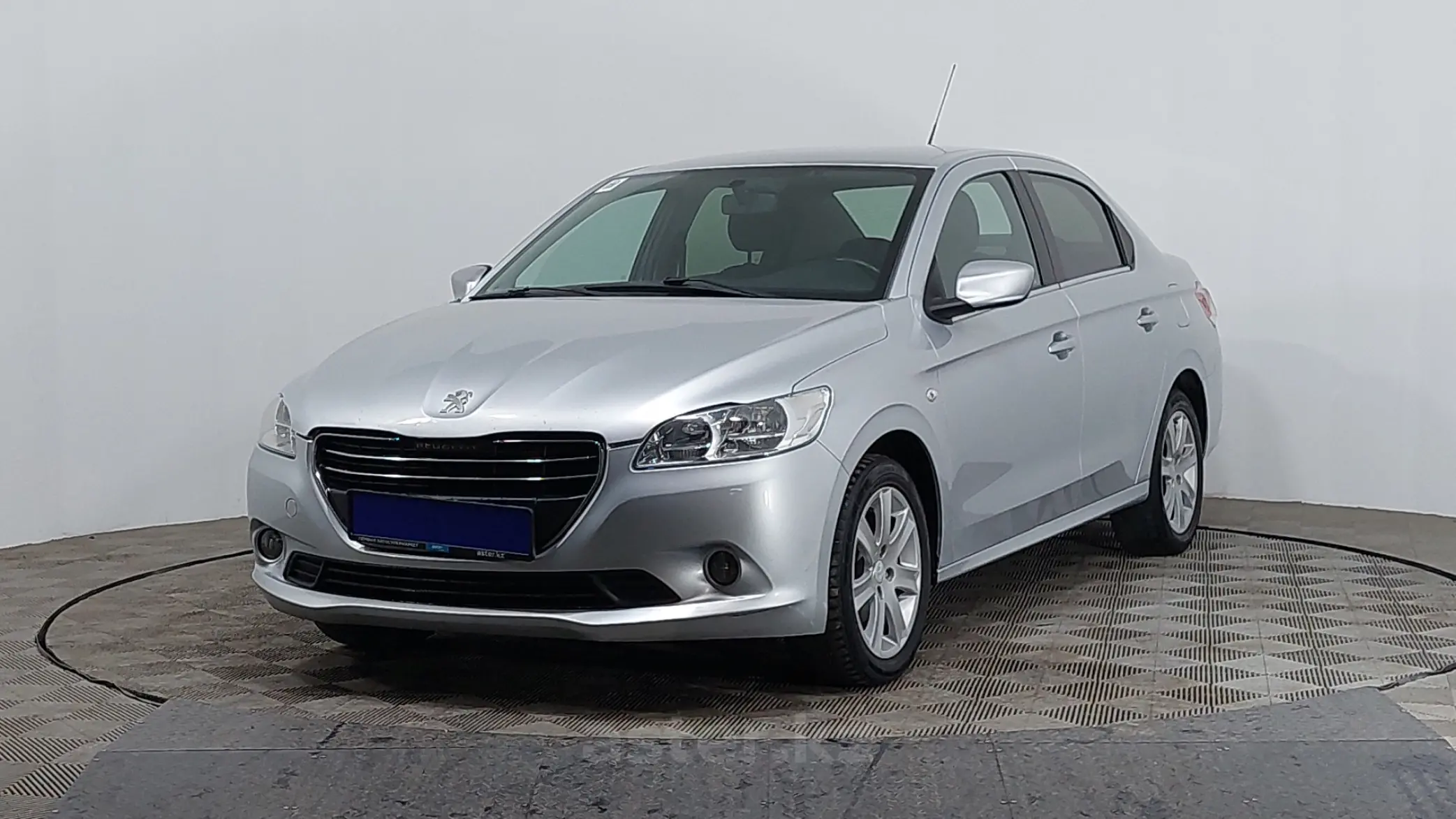 Peugeot 301 2015