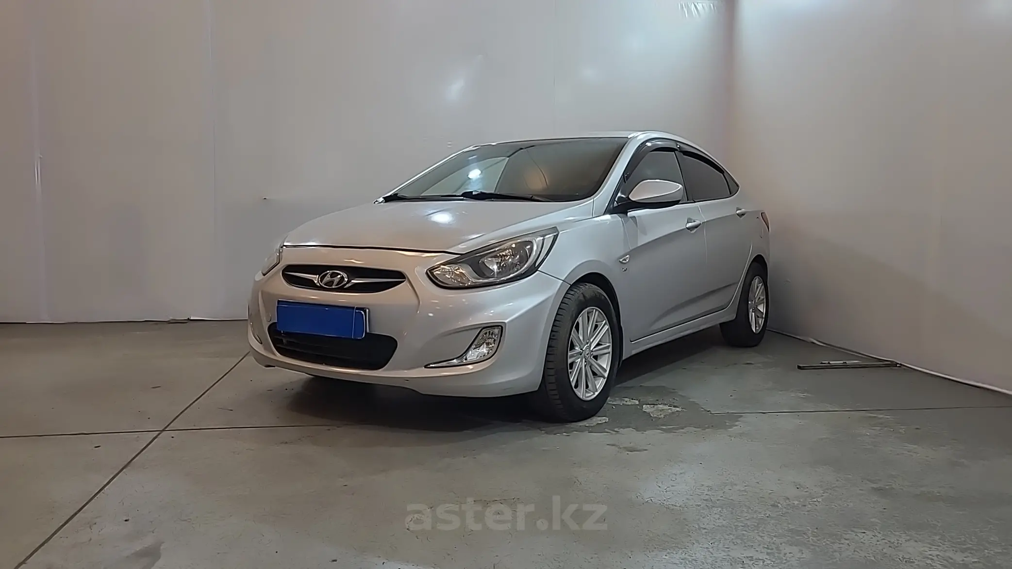 Hyundai Accent 2013