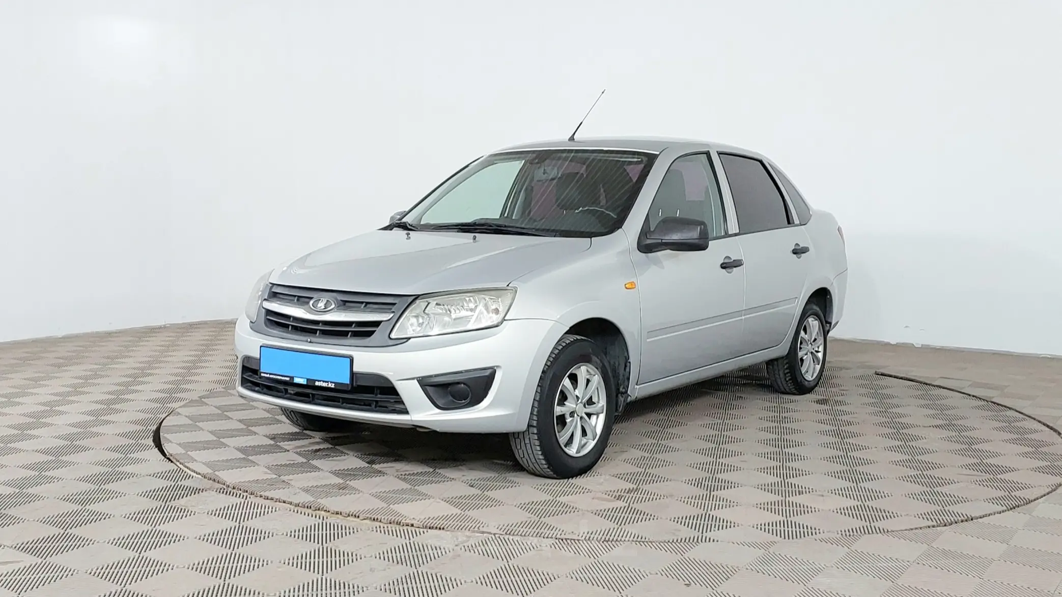 LADA (ВАЗ) Granta 2015