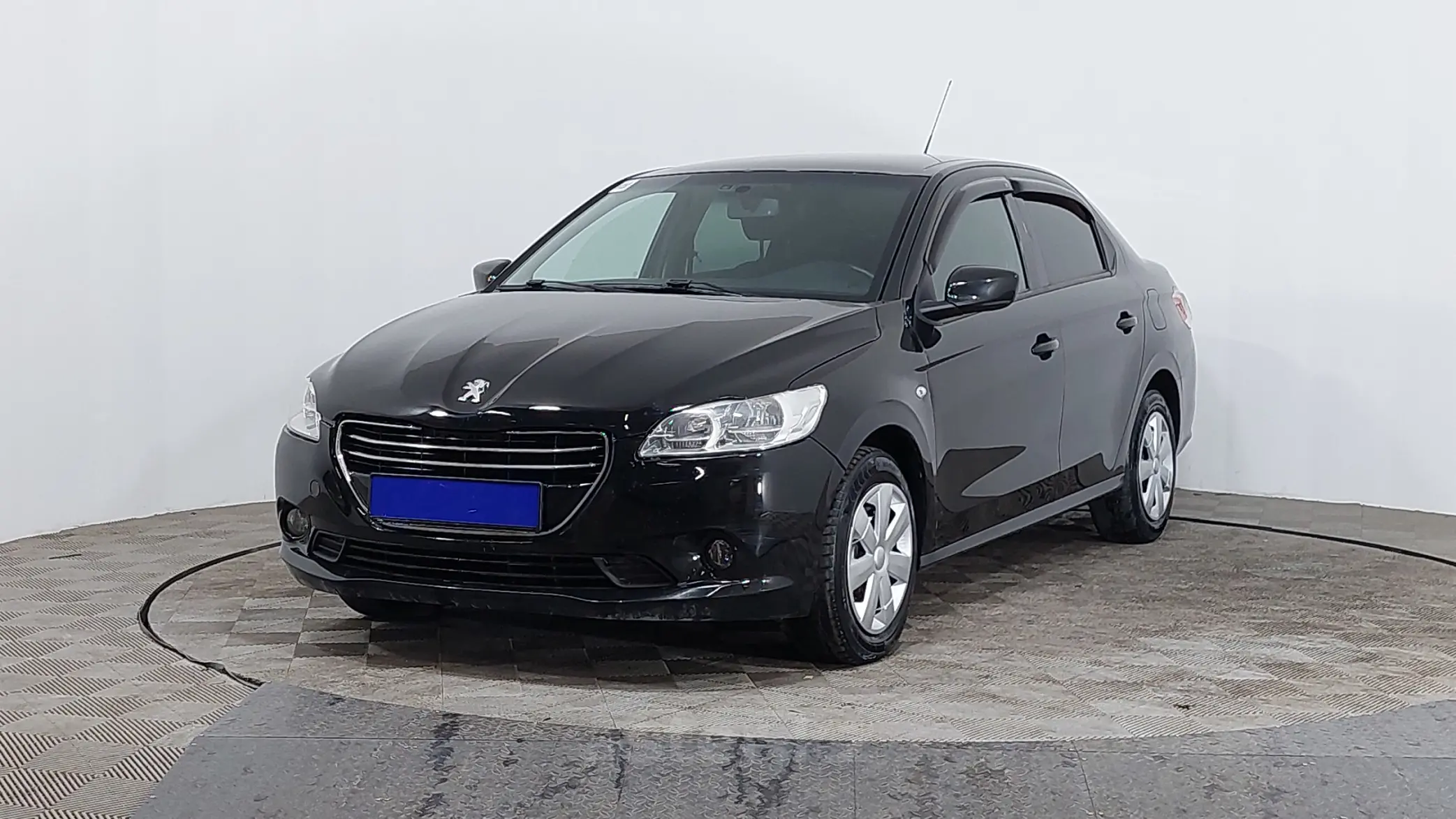 Peugeot 301 2017