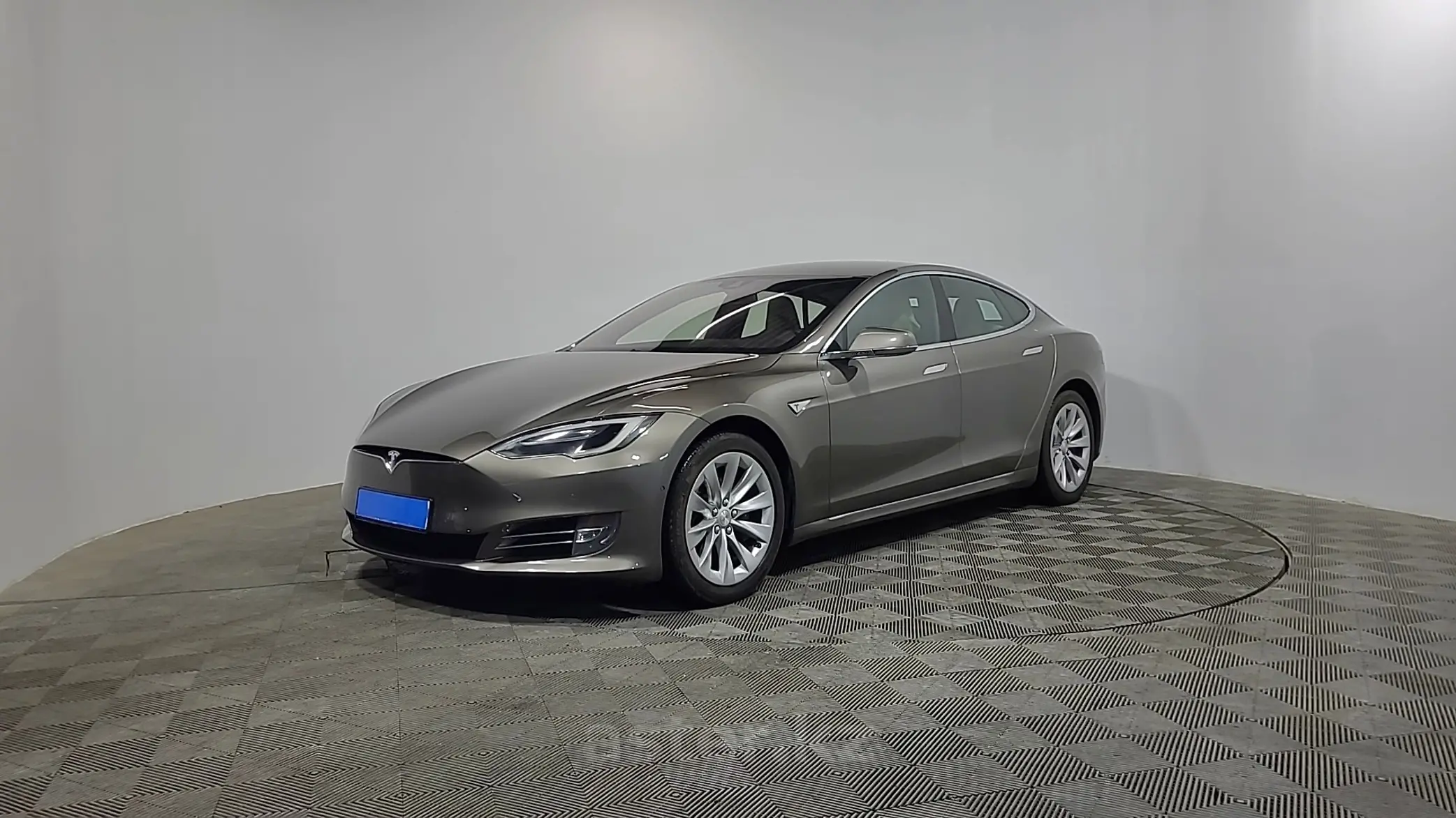 Tesla Model S 2016