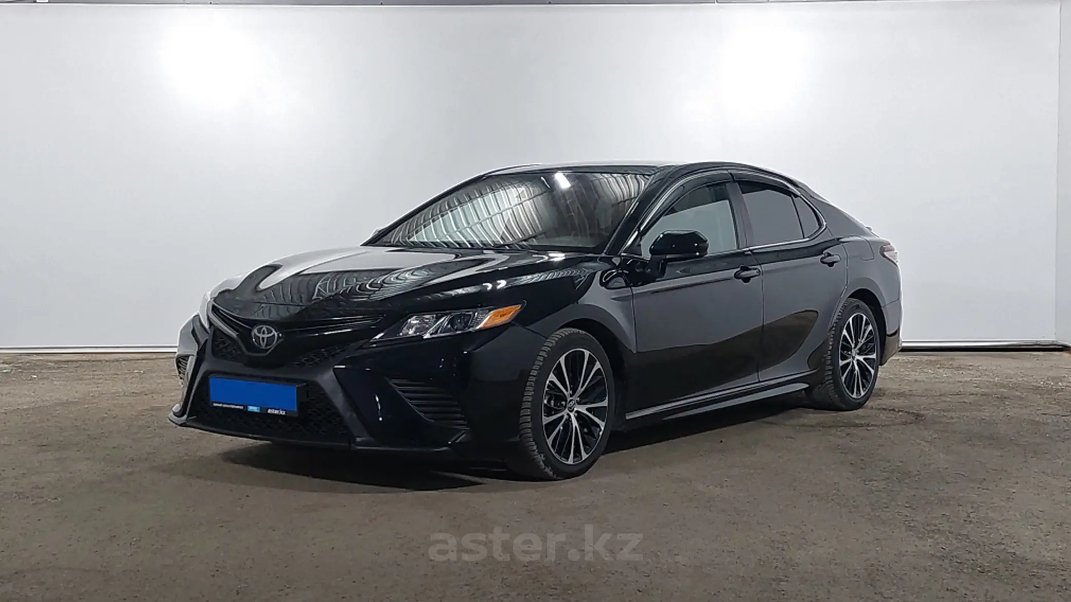 Toyota Camry 2019