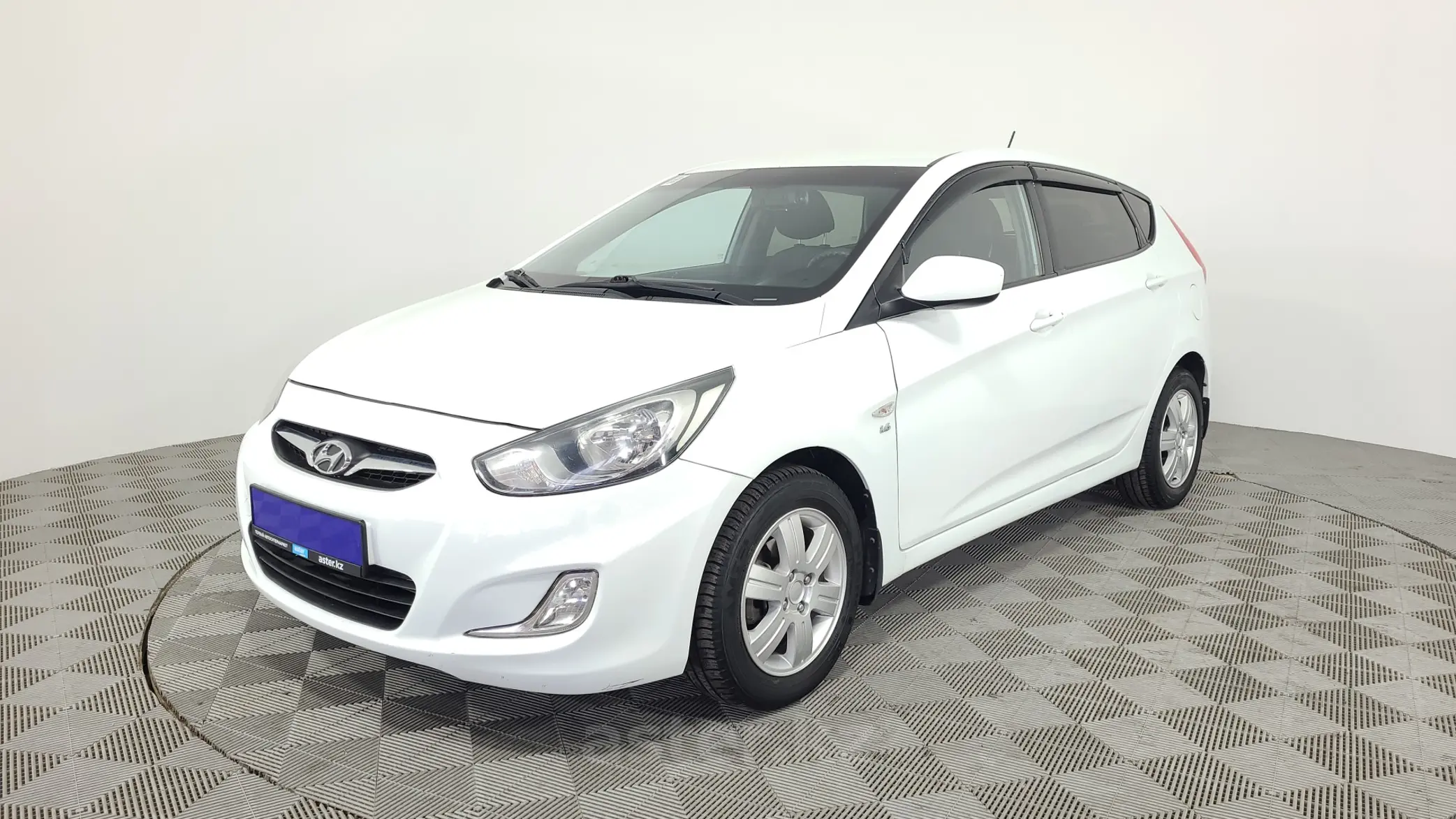 Hyundai Accent 2013