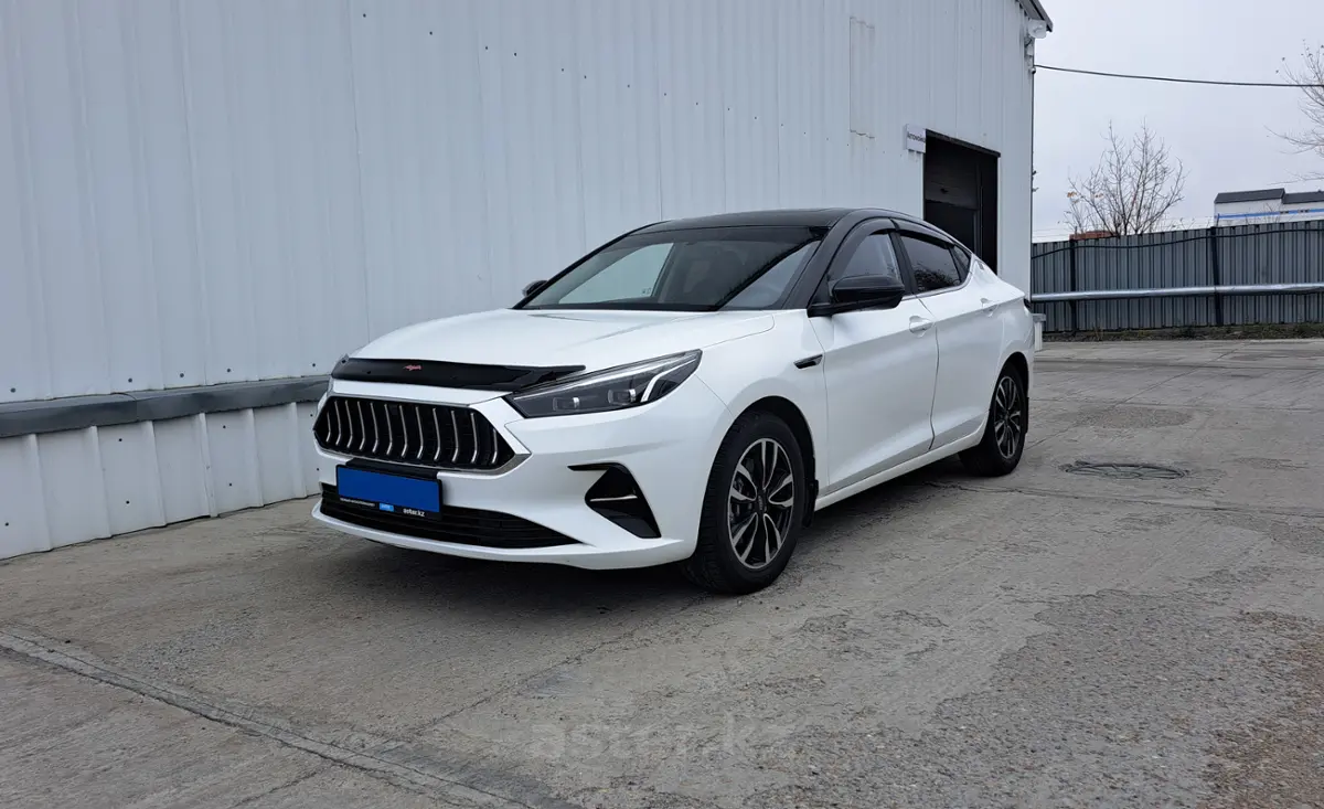 2021 JAC J7