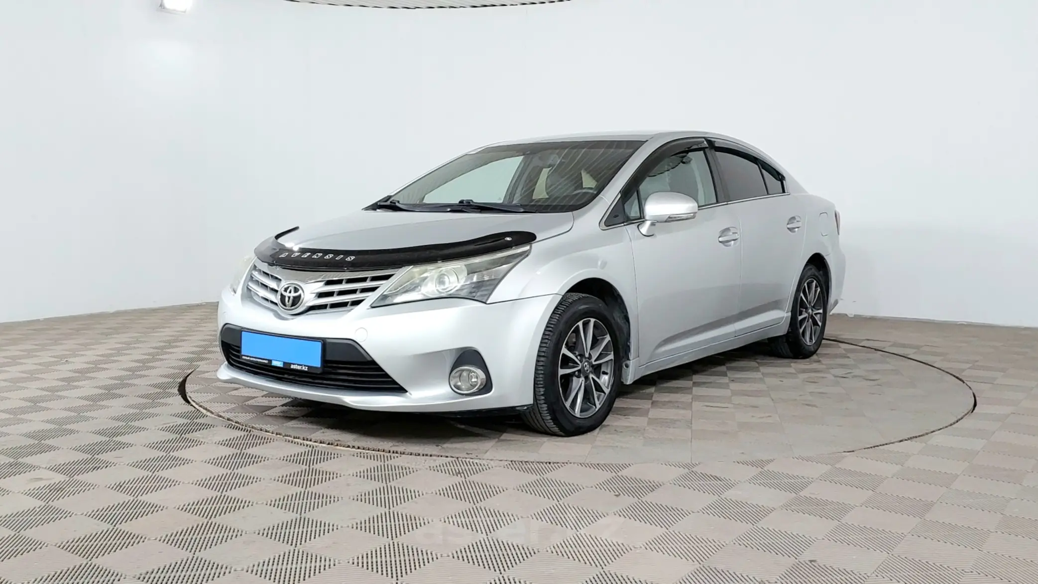 Toyota Avensis 2013