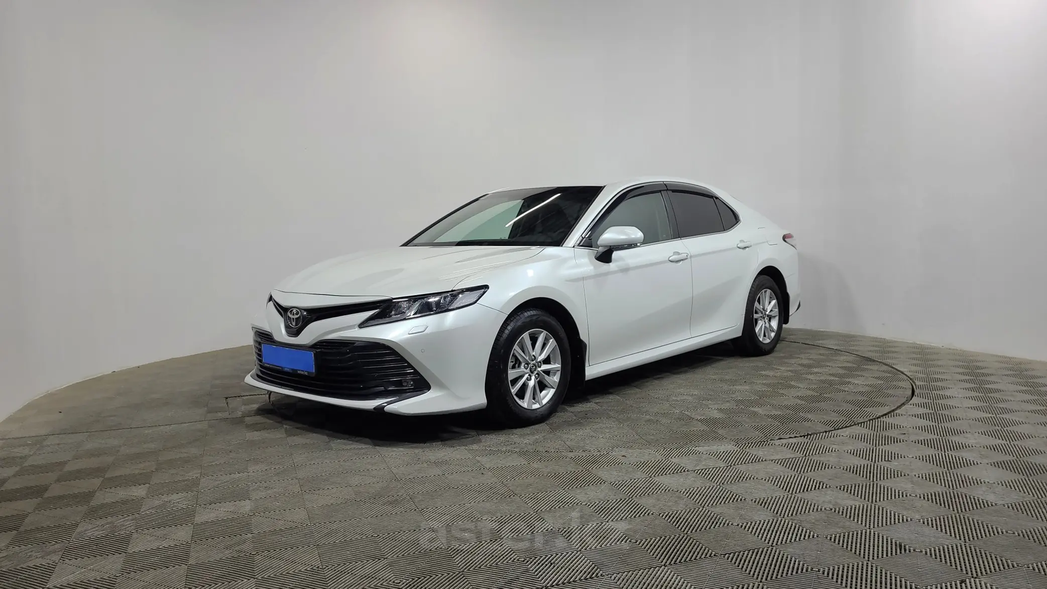 Toyota Camry 2019