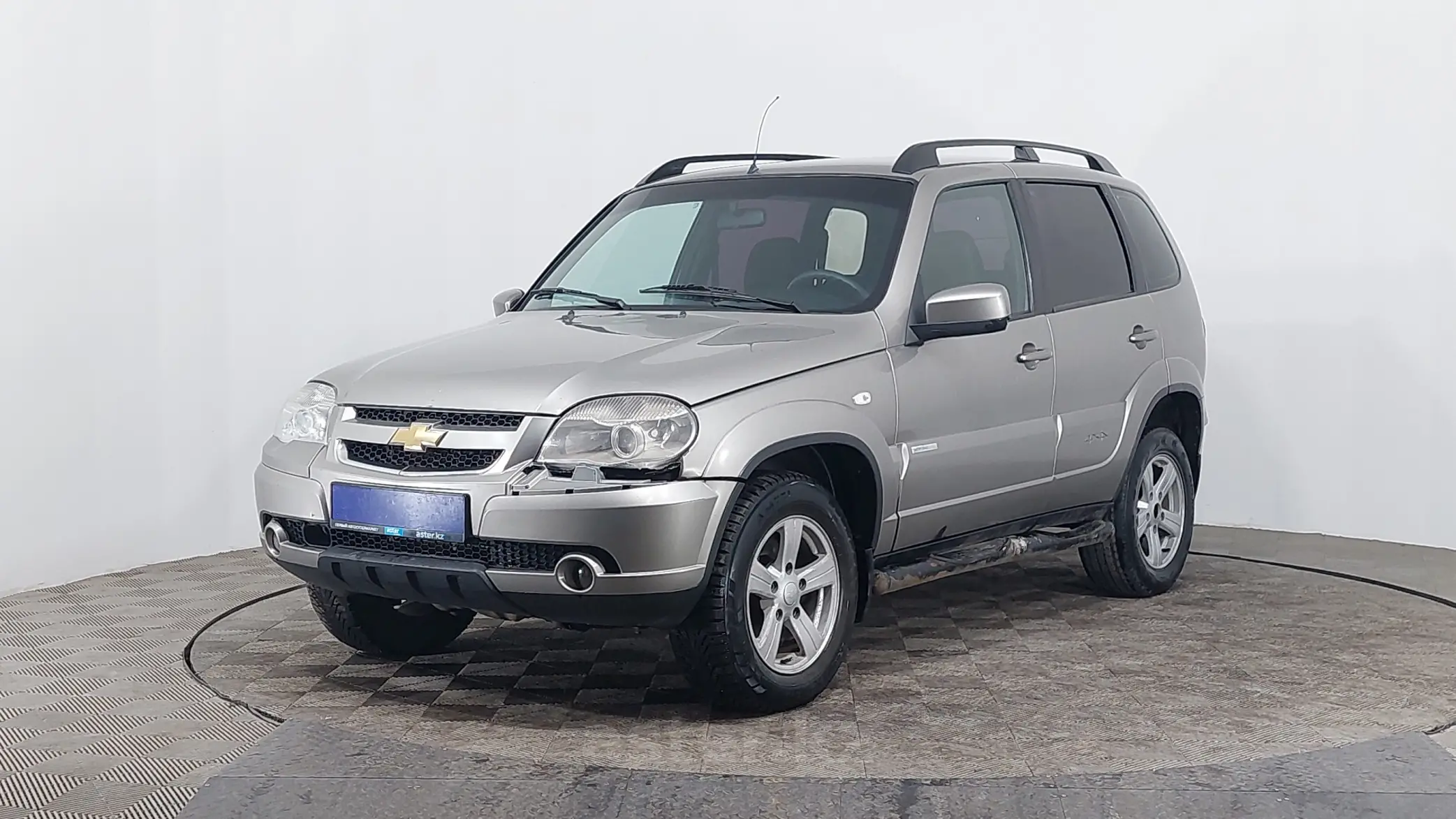 Chevrolet Niva 2013