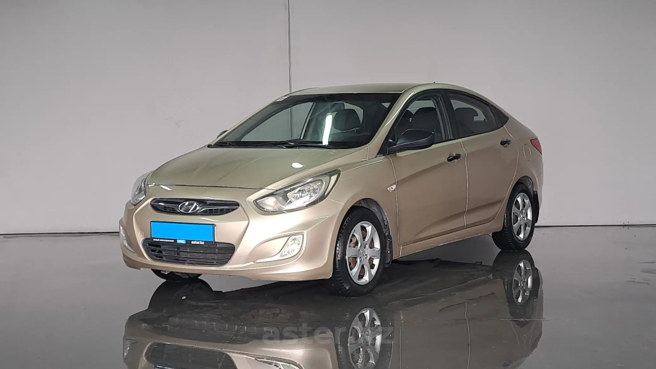 Hyundai Accent 2013