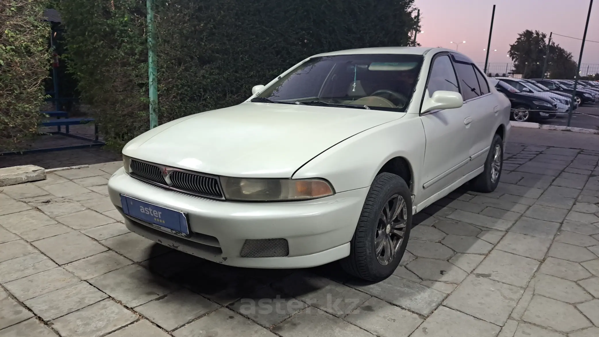 Mitsubishi Galant 2000