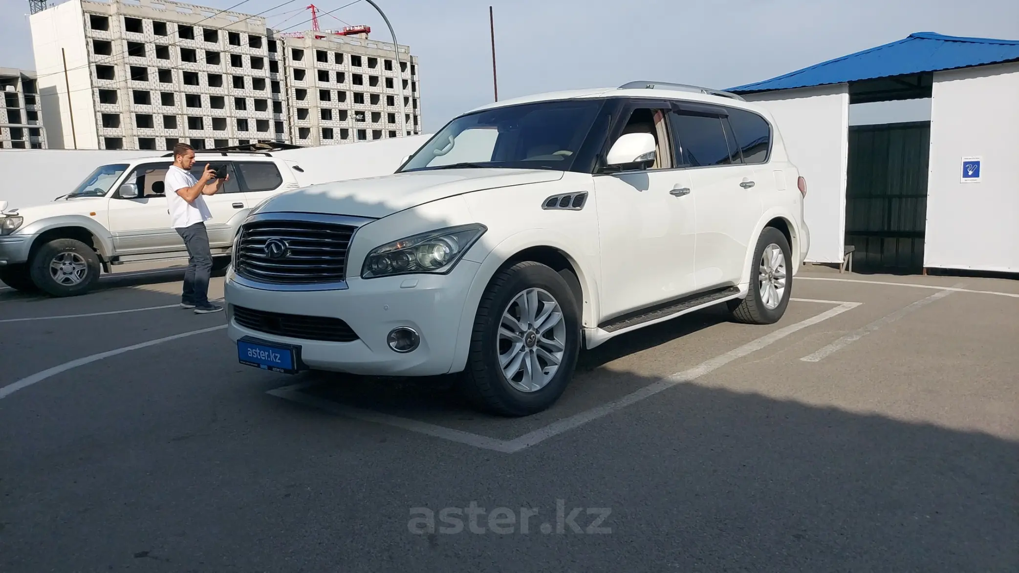 Infiniti QX56 2013