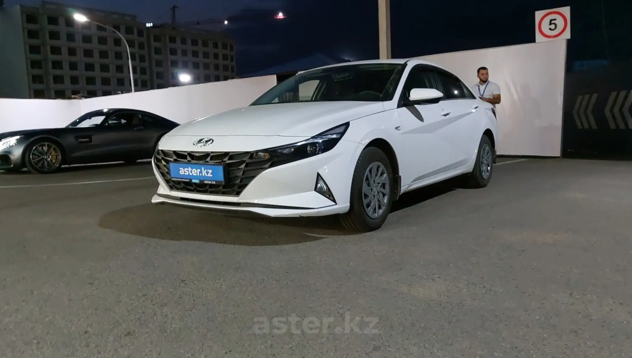 Hyundai Elantra 2021