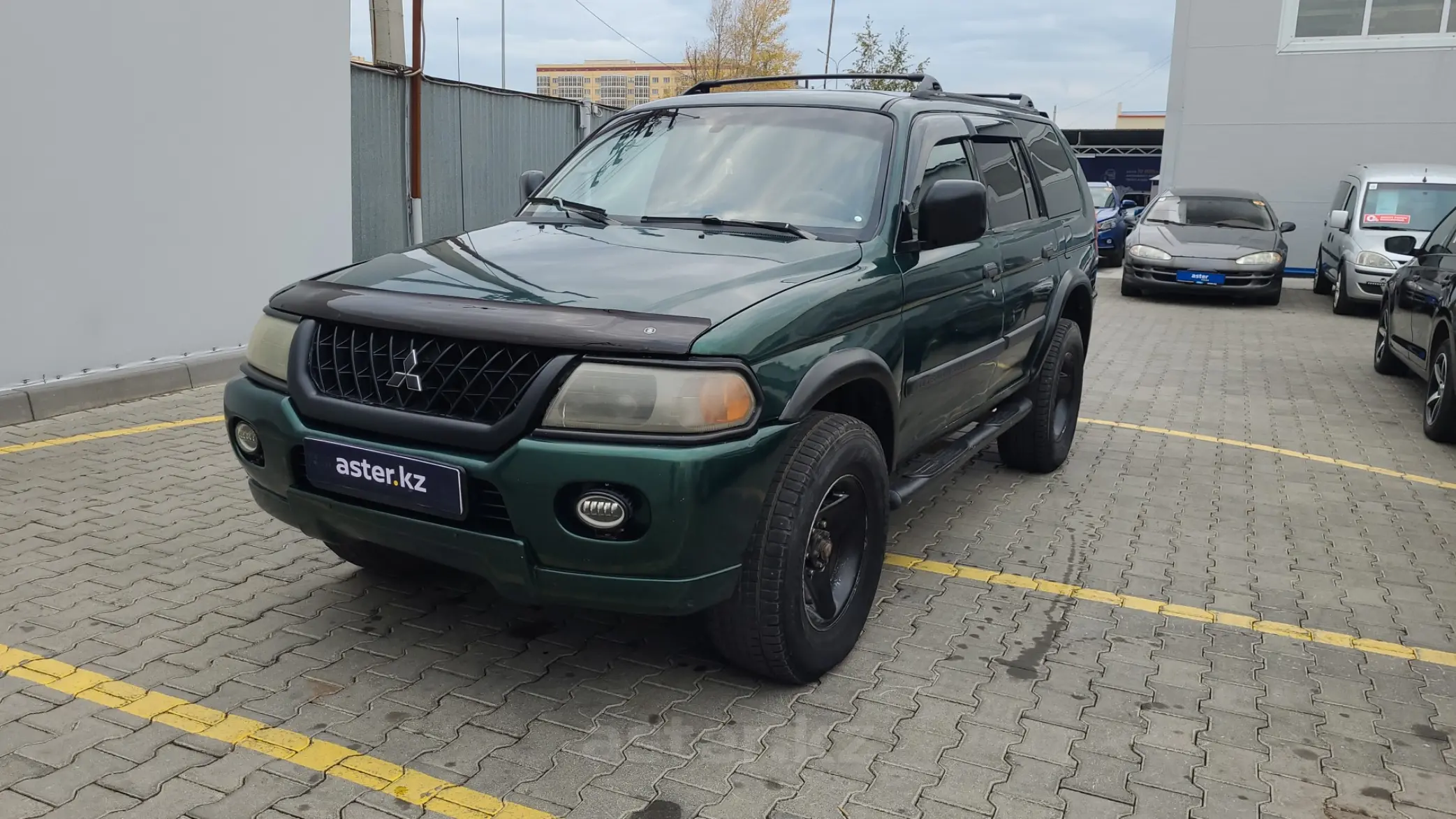 Mitsubishi Montero Sport 2000