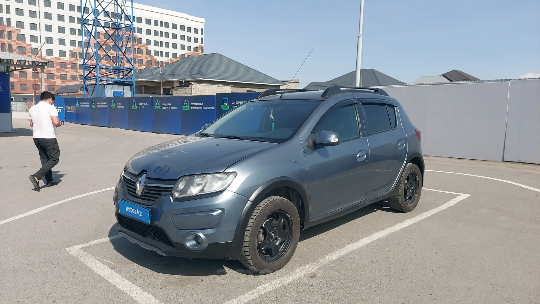 Renault Sandero 2015