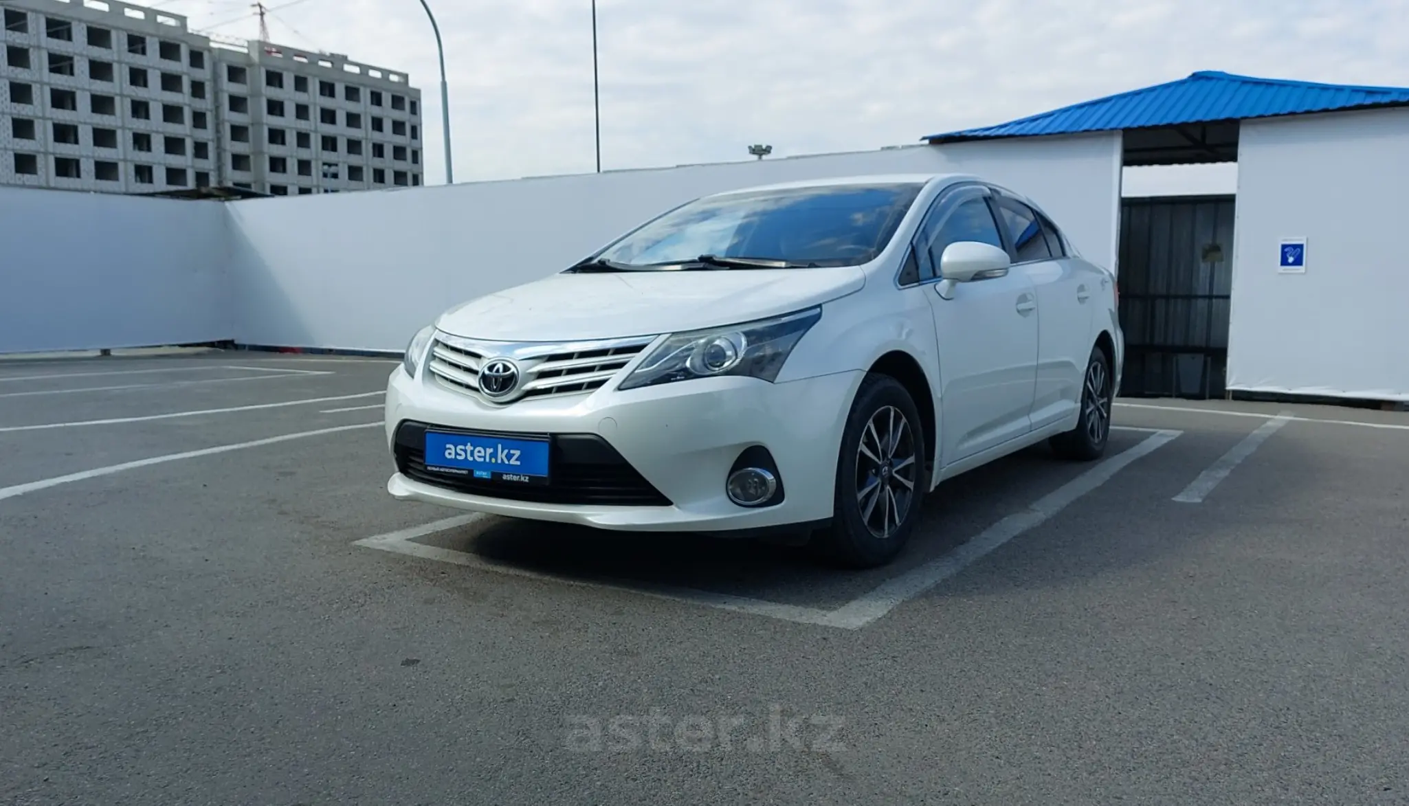 Toyota Avensis 2013