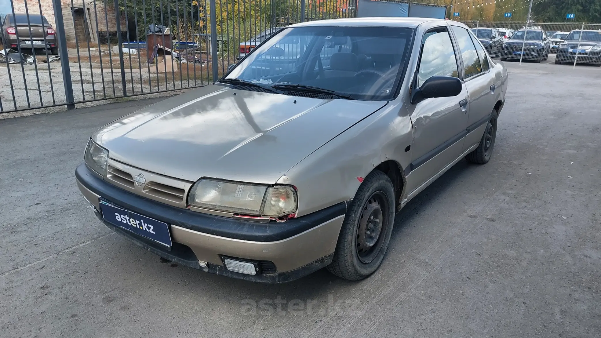 Nissan Primera 1992