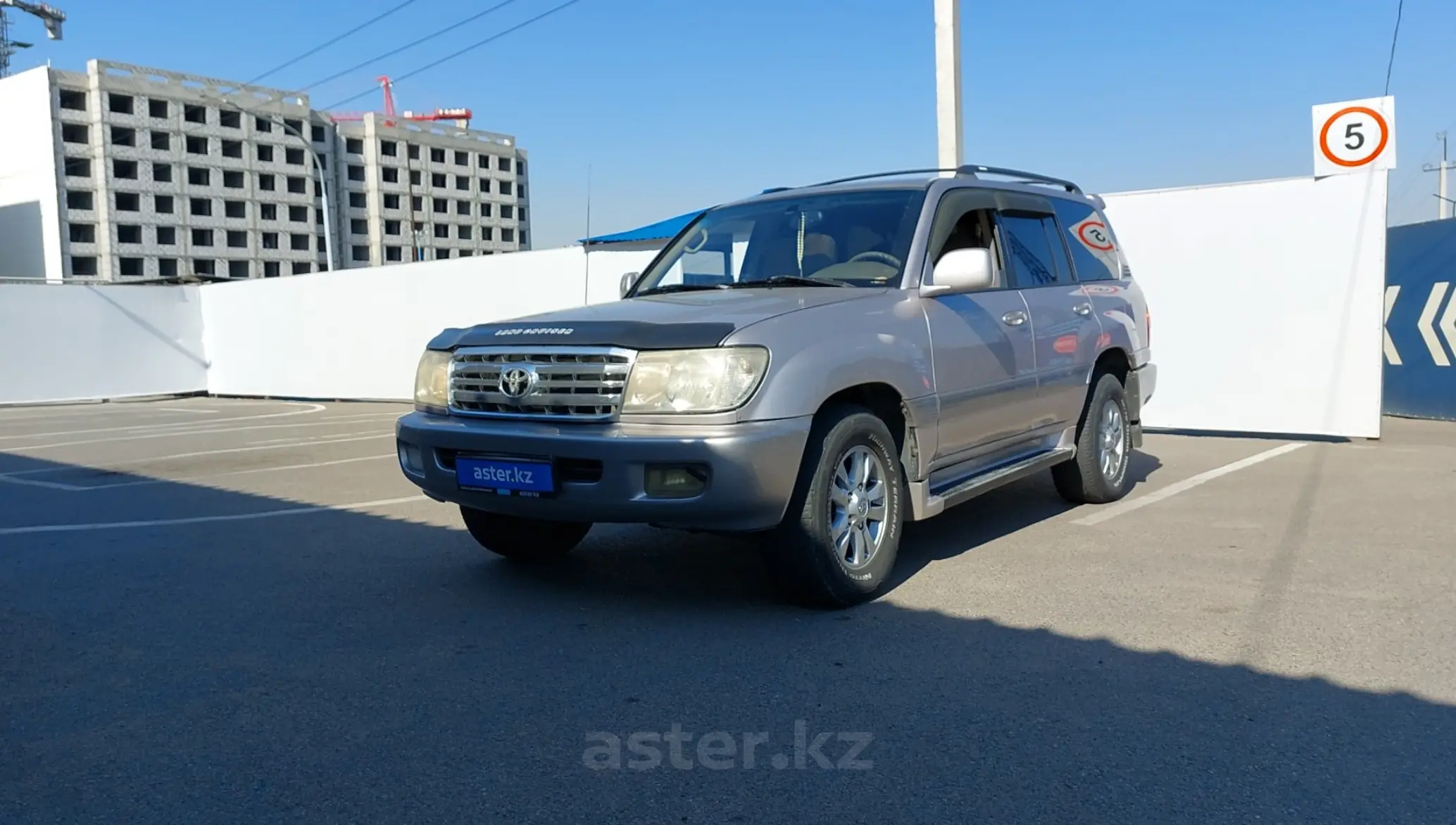 Toyota Land Cruiser 2000