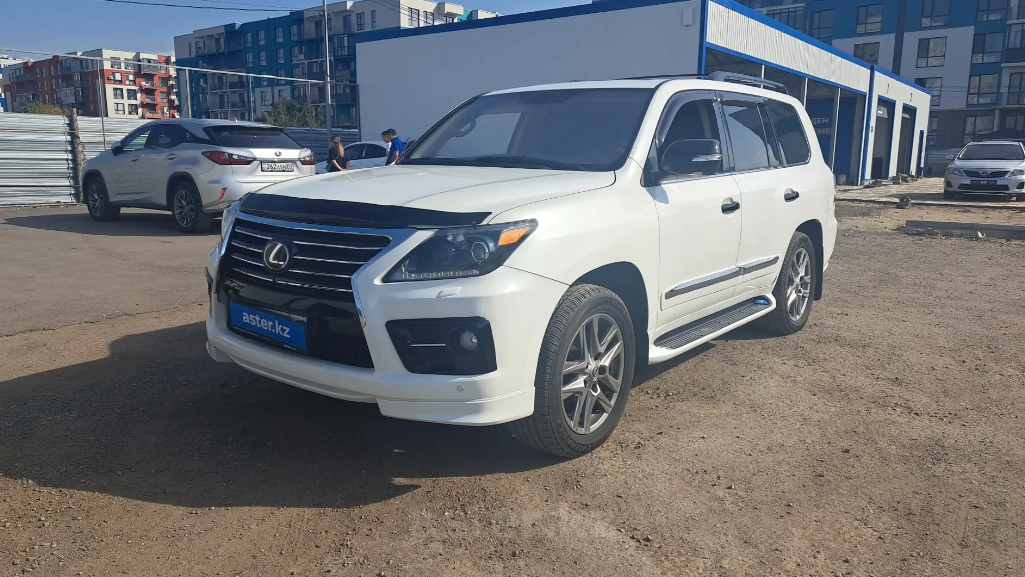 Lexus LX 2010