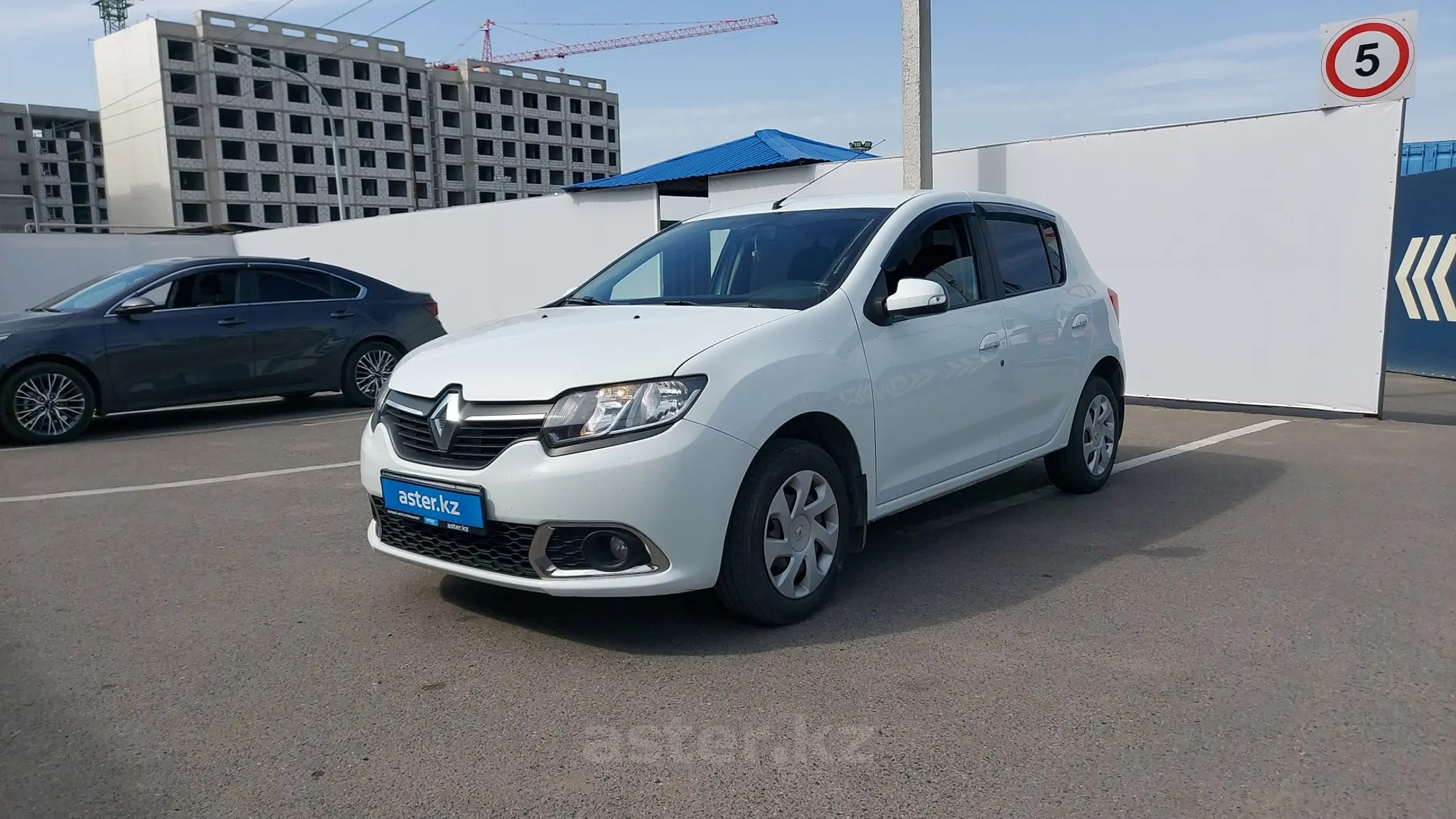 Renault Sandero 2015