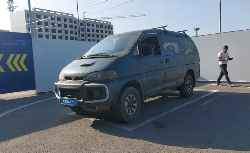 Mitsubishi Delica 1994. Делика 1994 года. Митсубиси Делика 1994 характеристики.