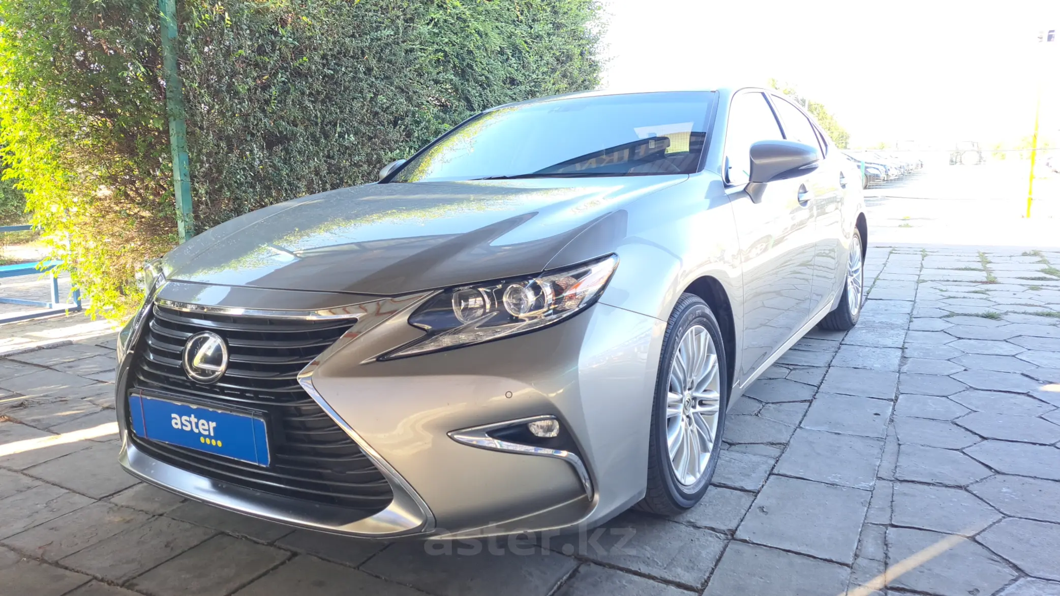 Lexus ES 2016