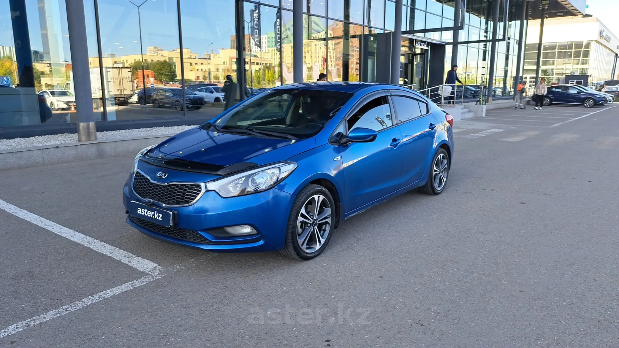 Kia Cerato синий