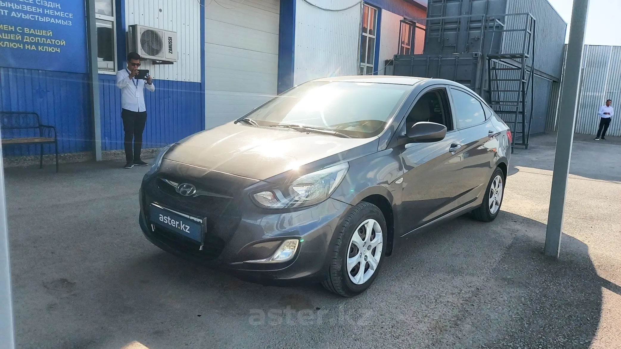 Hyundai Accent 2013