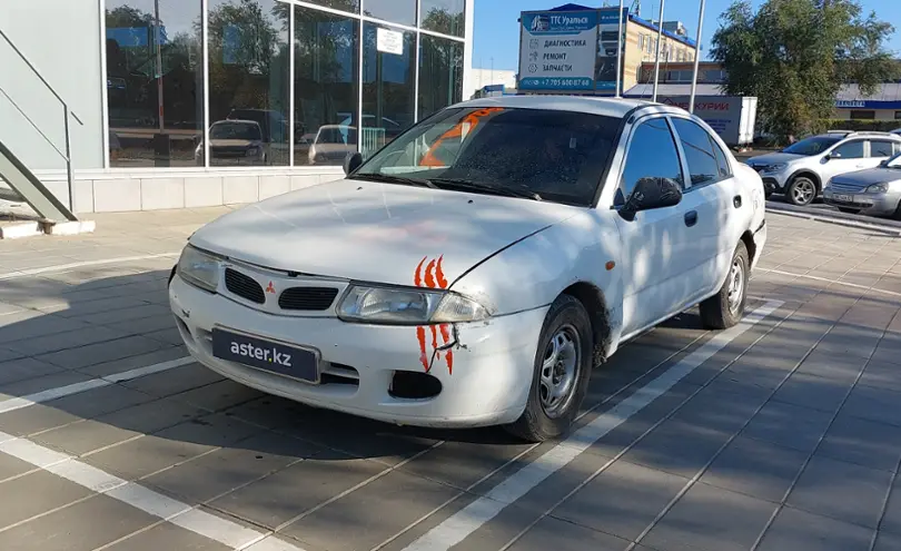 Mitsubishi Carisma 1995 года за 900 000 тг. в Уральск