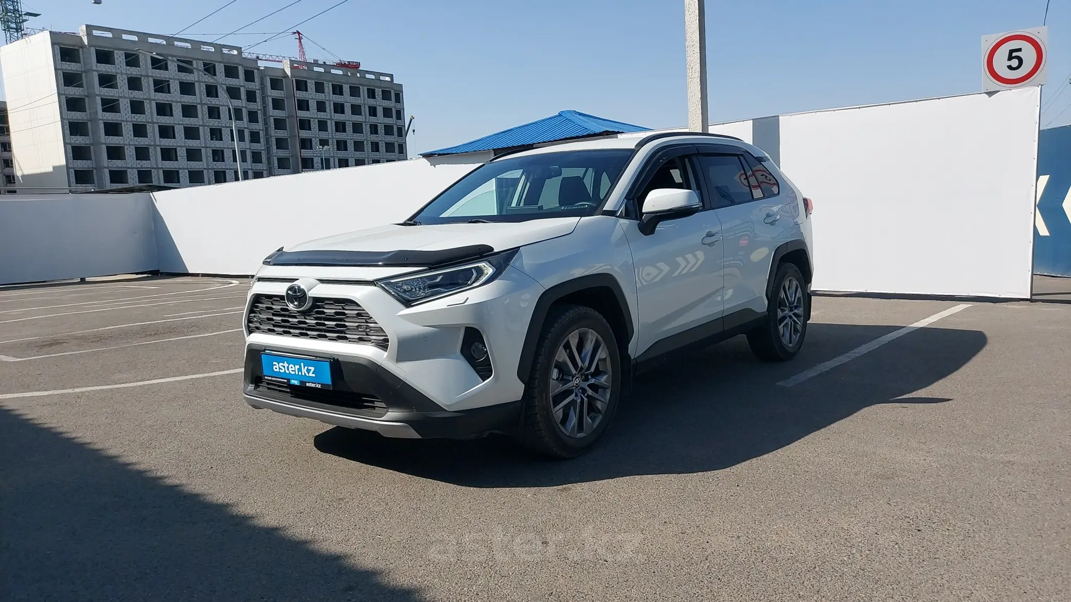 Toyota RAV4 2021