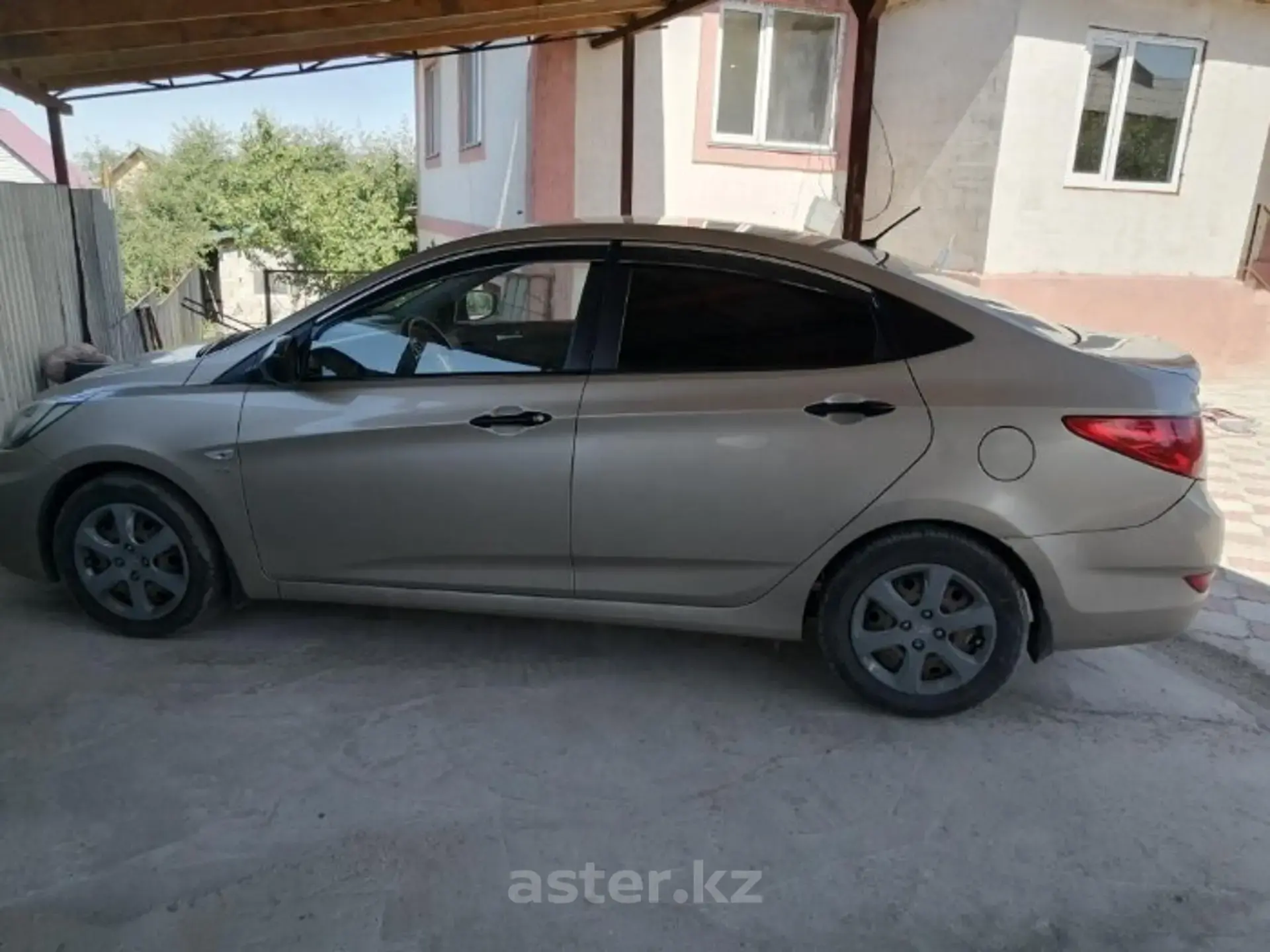 Hyundai Accent 2014