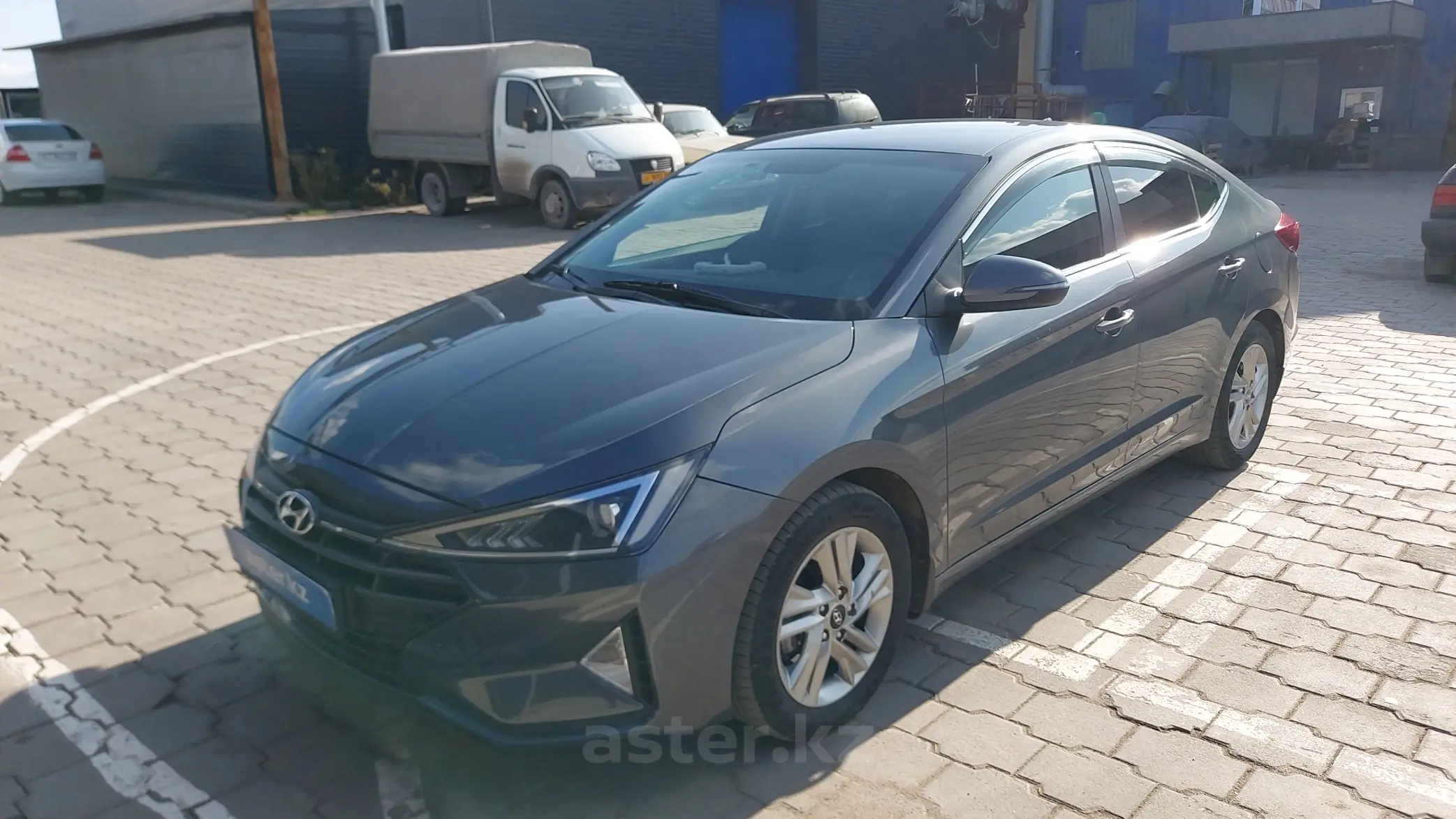 Hyundai Elantra 2019