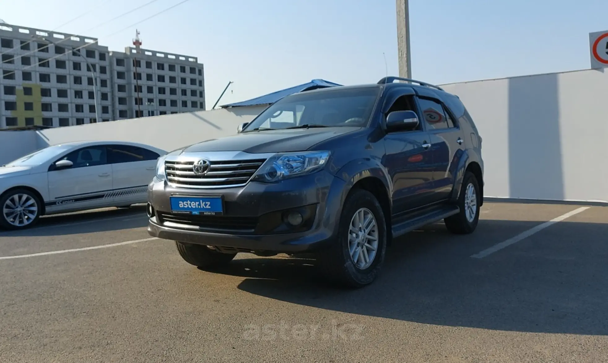 Toyota Fortuner 2013