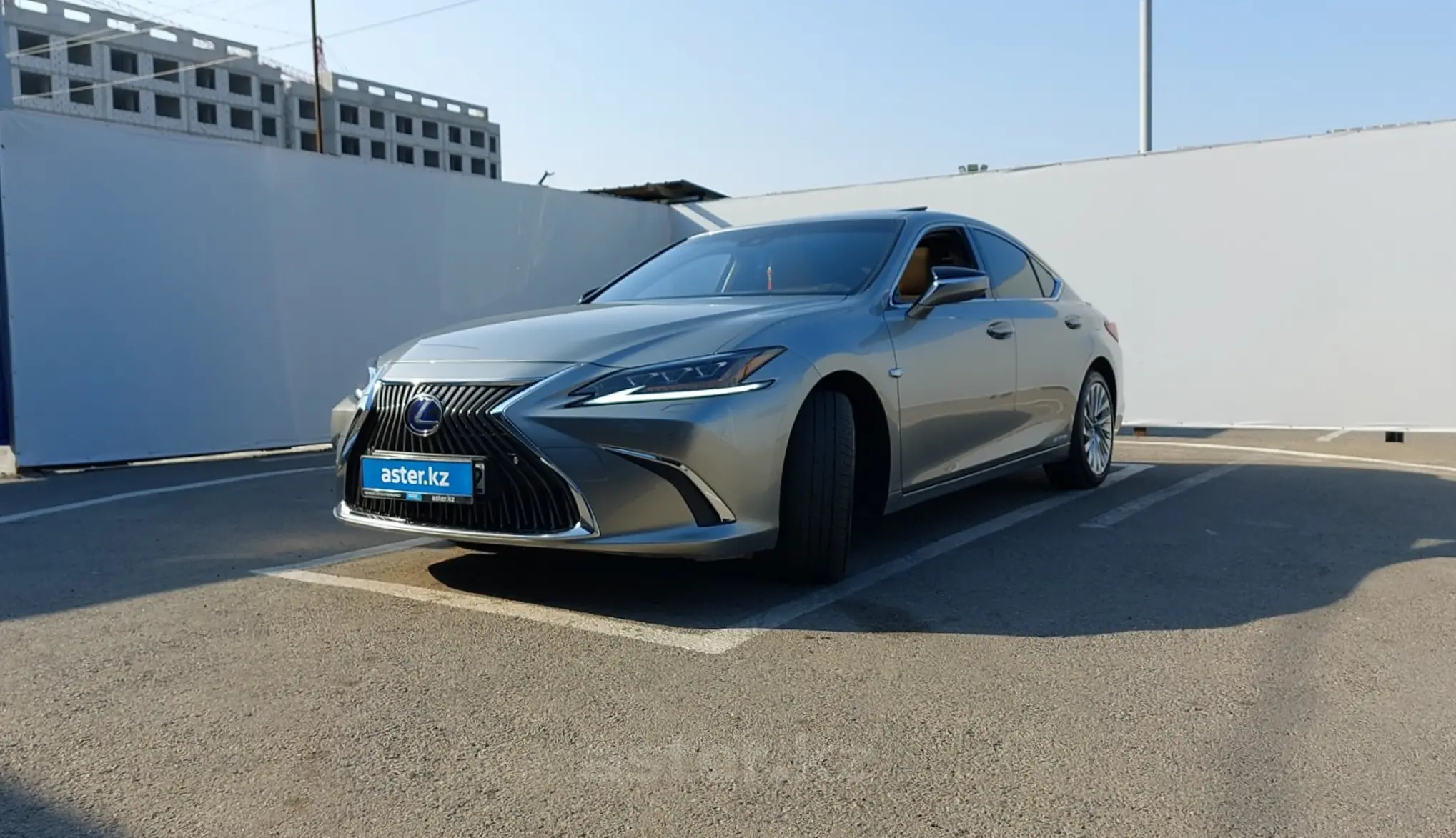 Lexus ES 2021