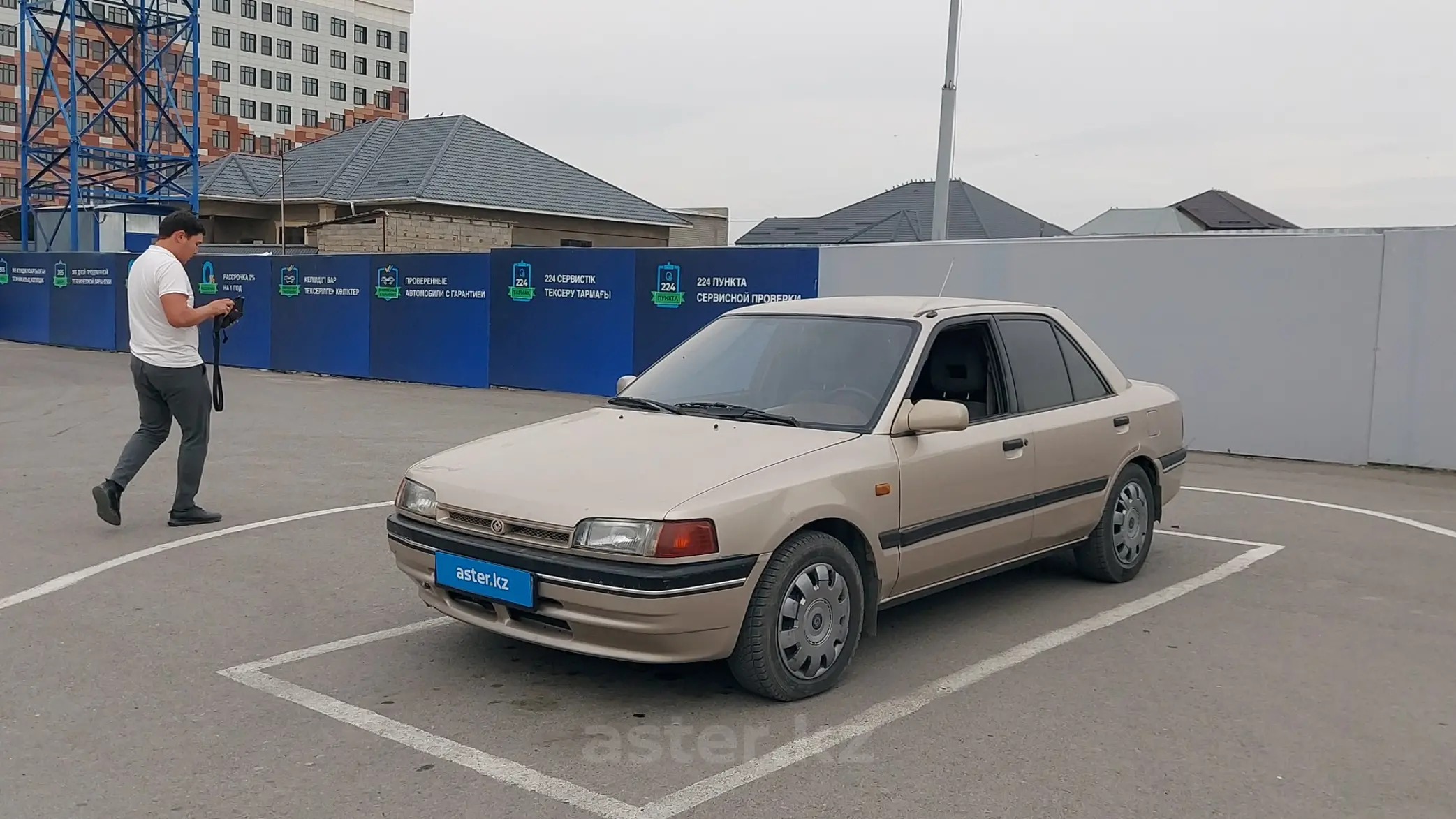 Mazda 323 1992