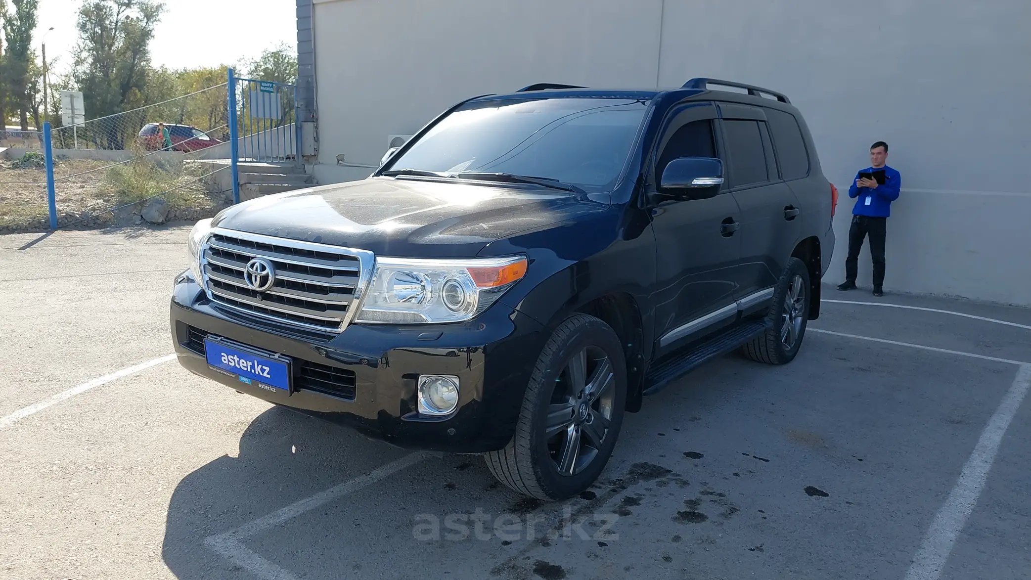 Toyota Land Cruiser 2012