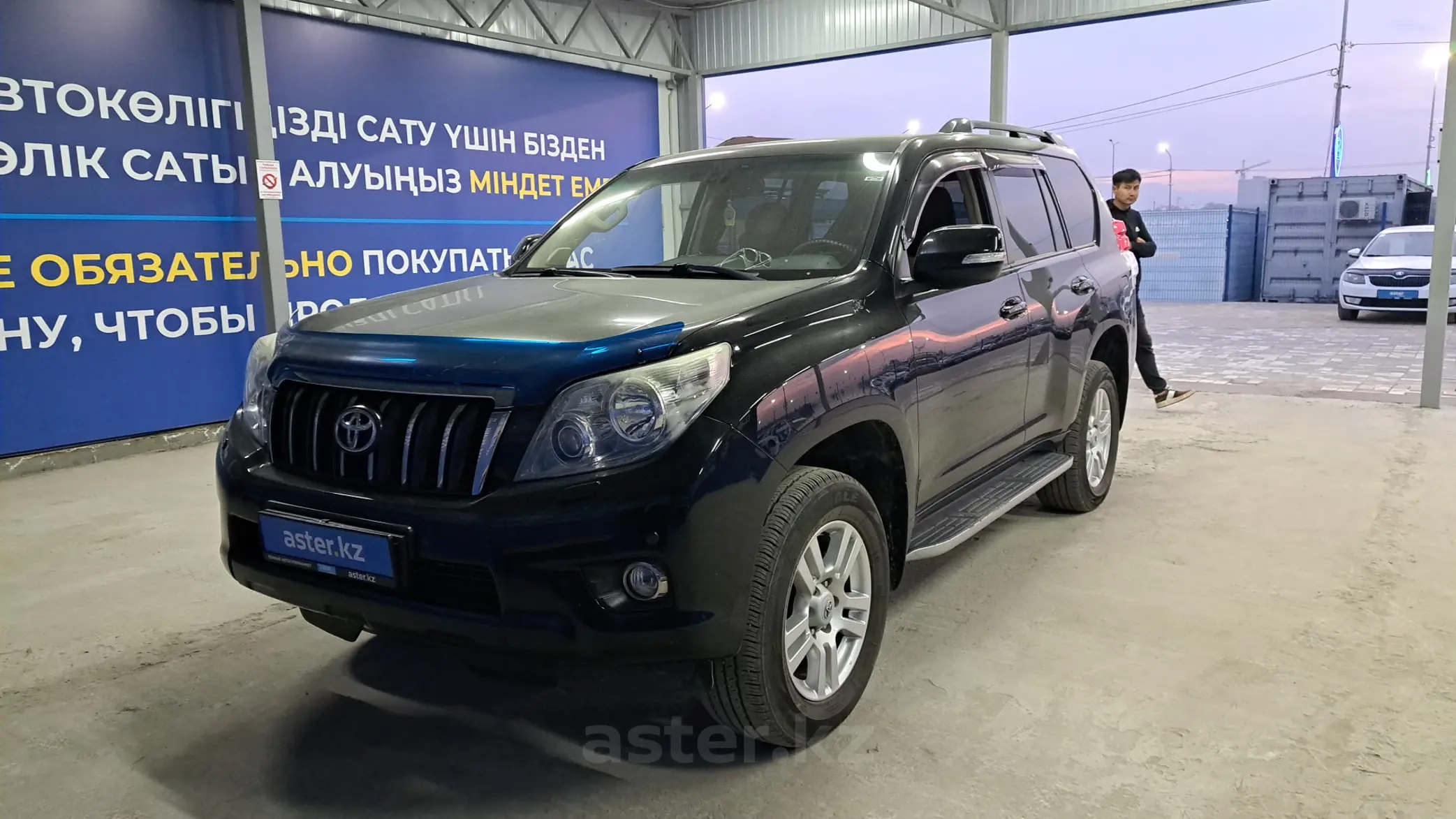 Toyota Land Cruiser Prado 2011