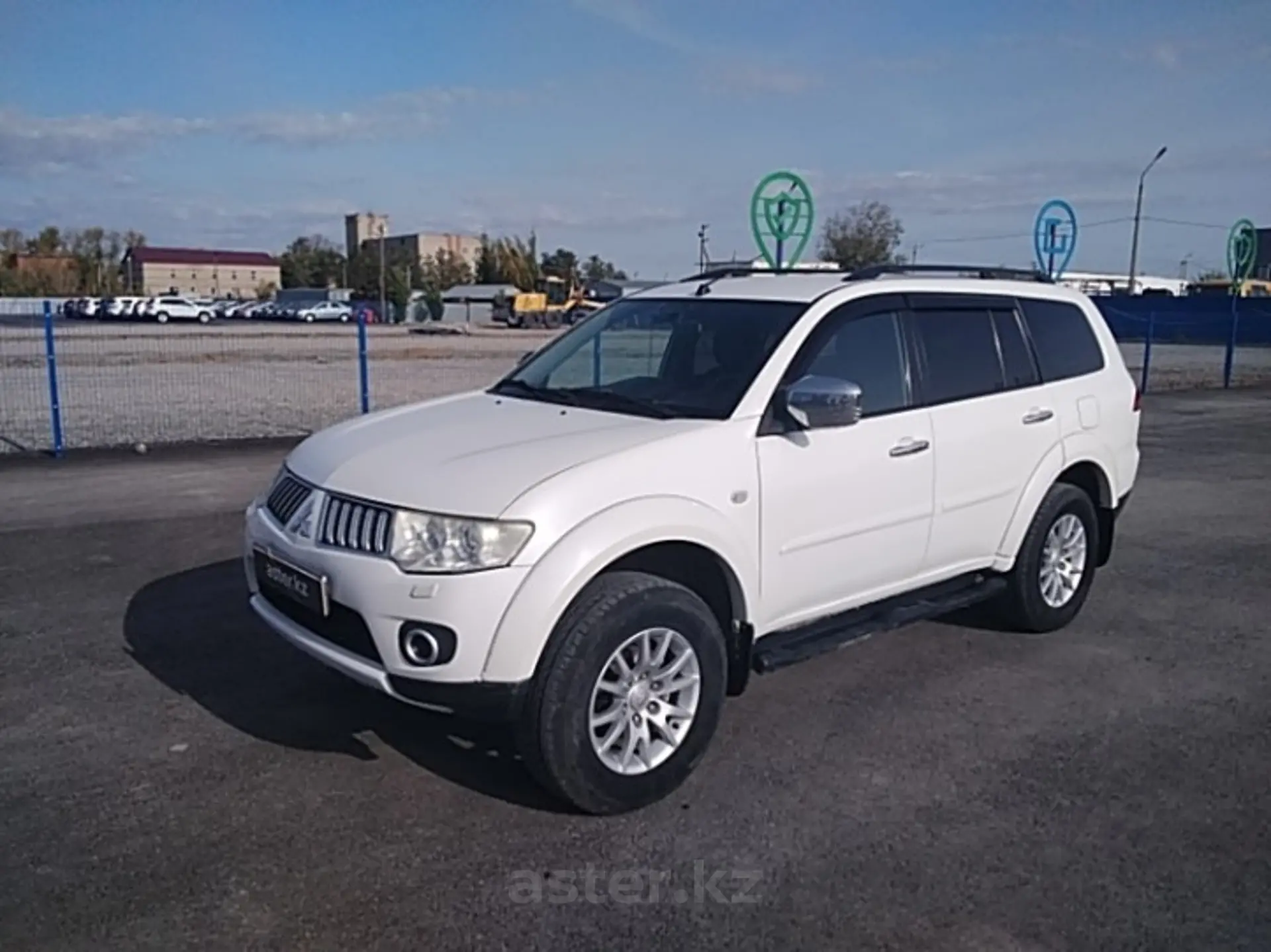 Mitsubishi Pajero Sport 2011