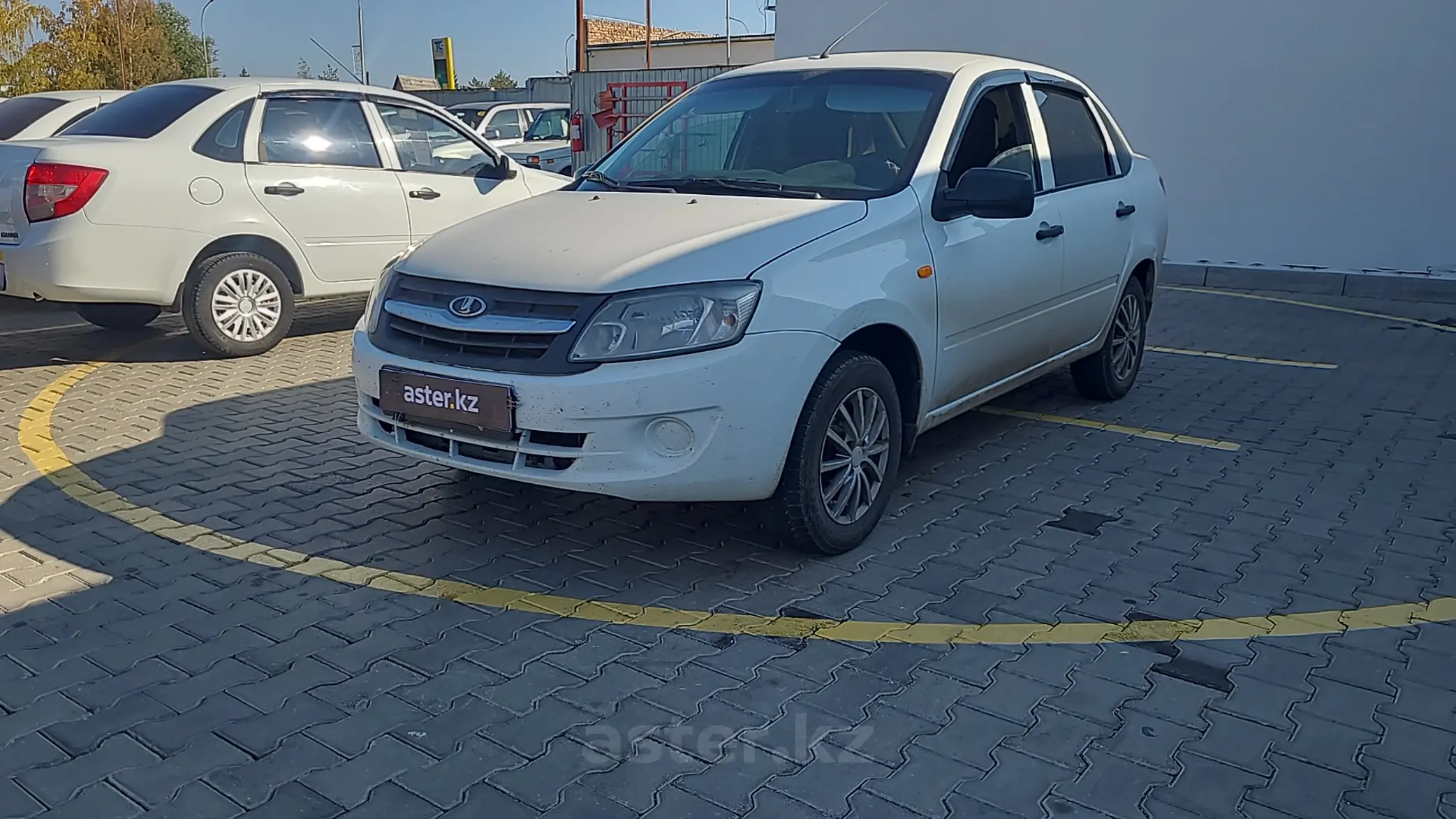 LADA (ВАЗ) Granta 2015