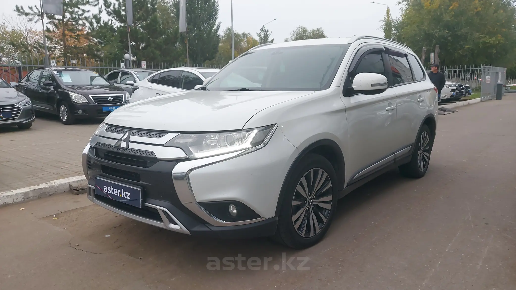 Mitsubishi Outlander 2019