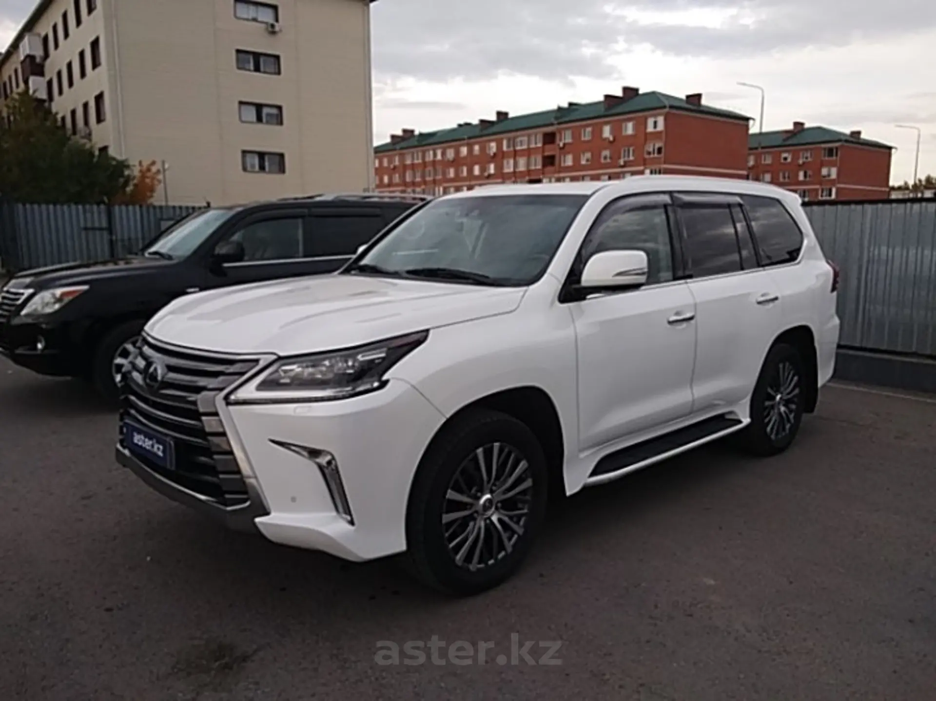 Lexus LX 2016