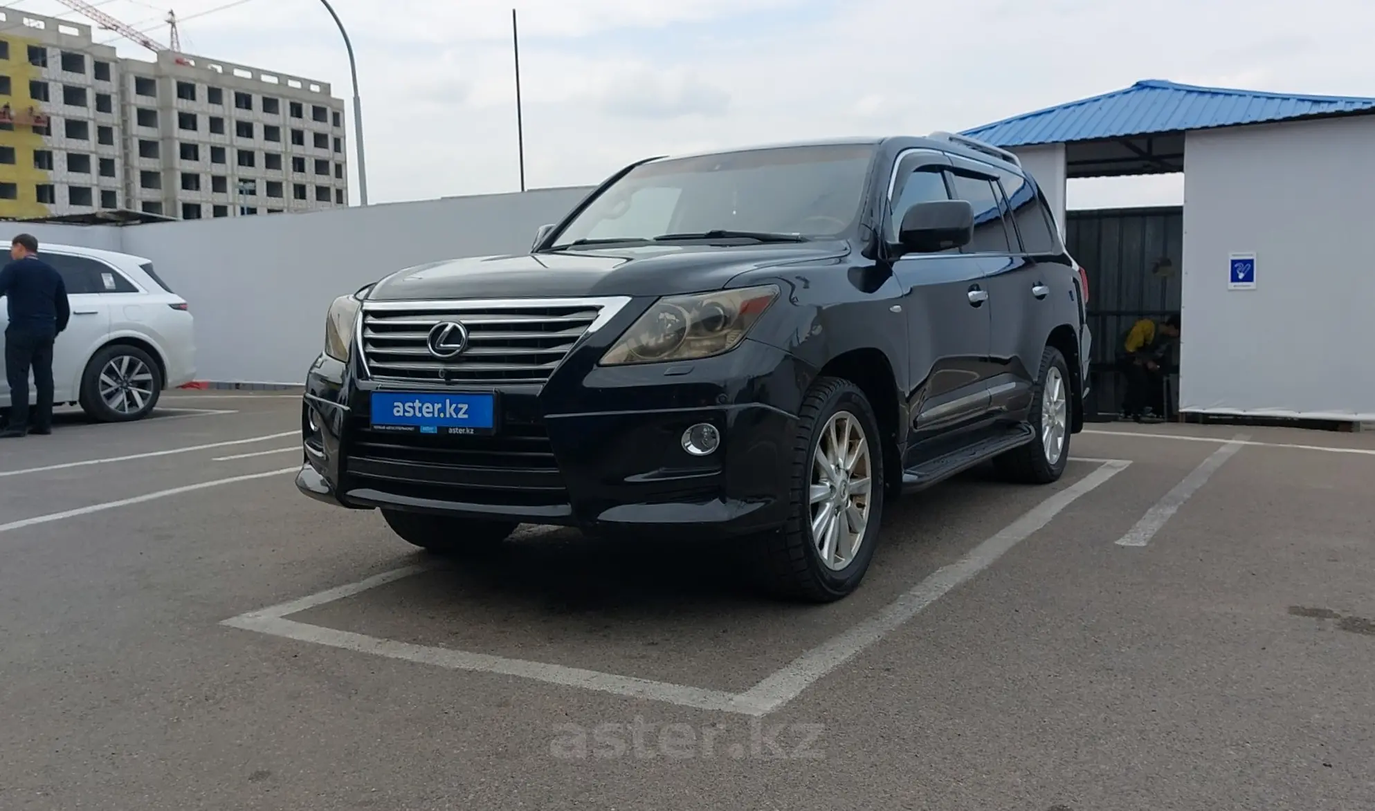 Lexus LX 2008