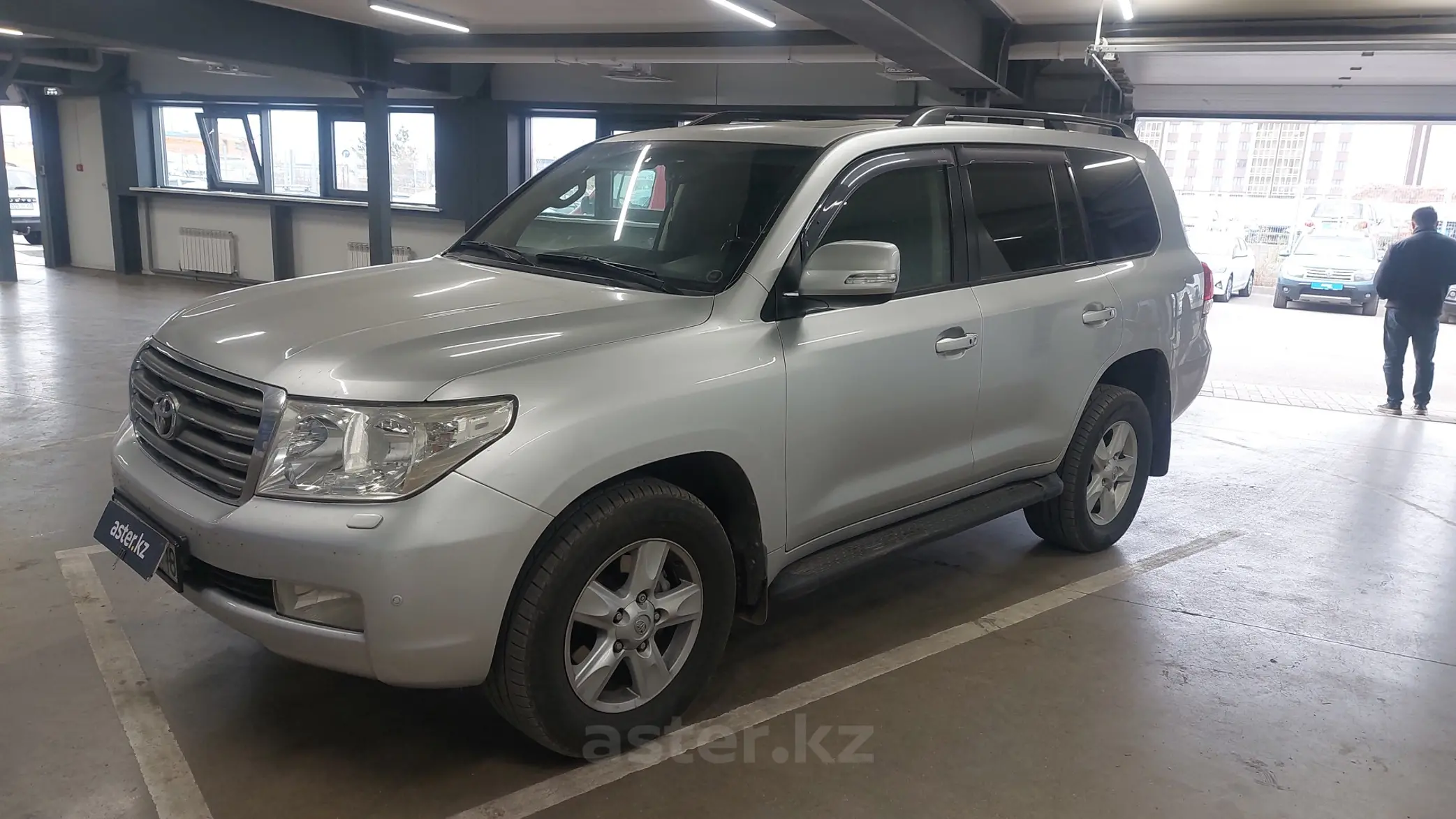 Toyota Land Cruiser 2010