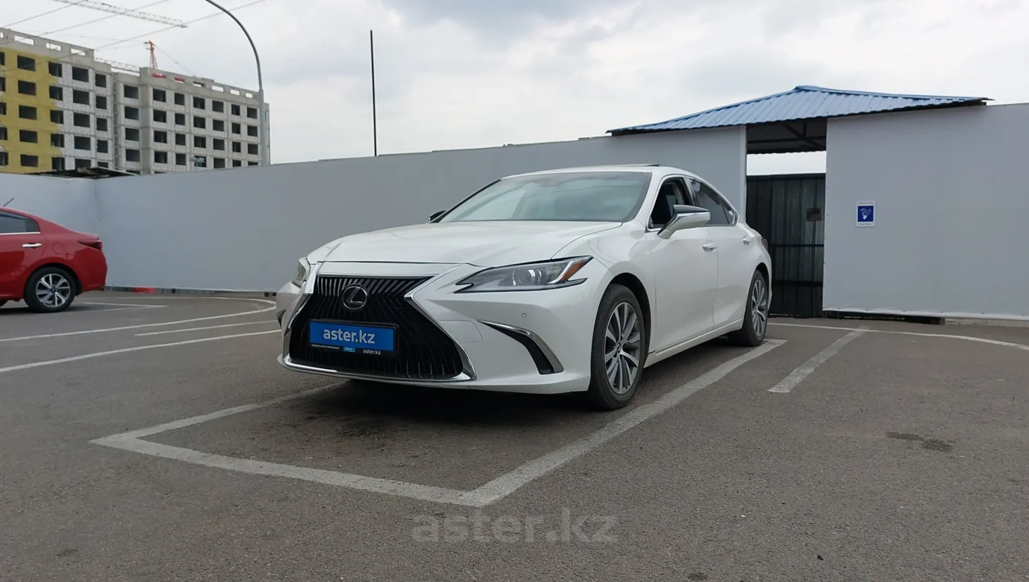 Lexus ES 2021