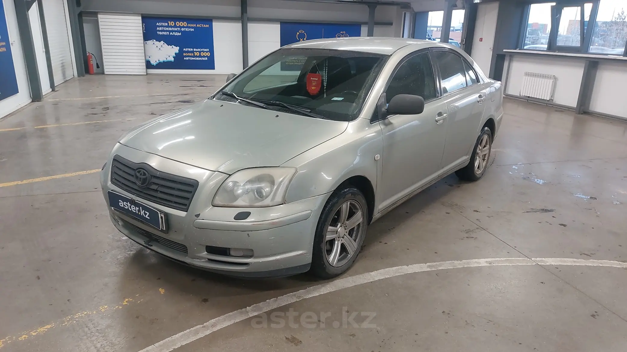 Toyota Avensis 2004