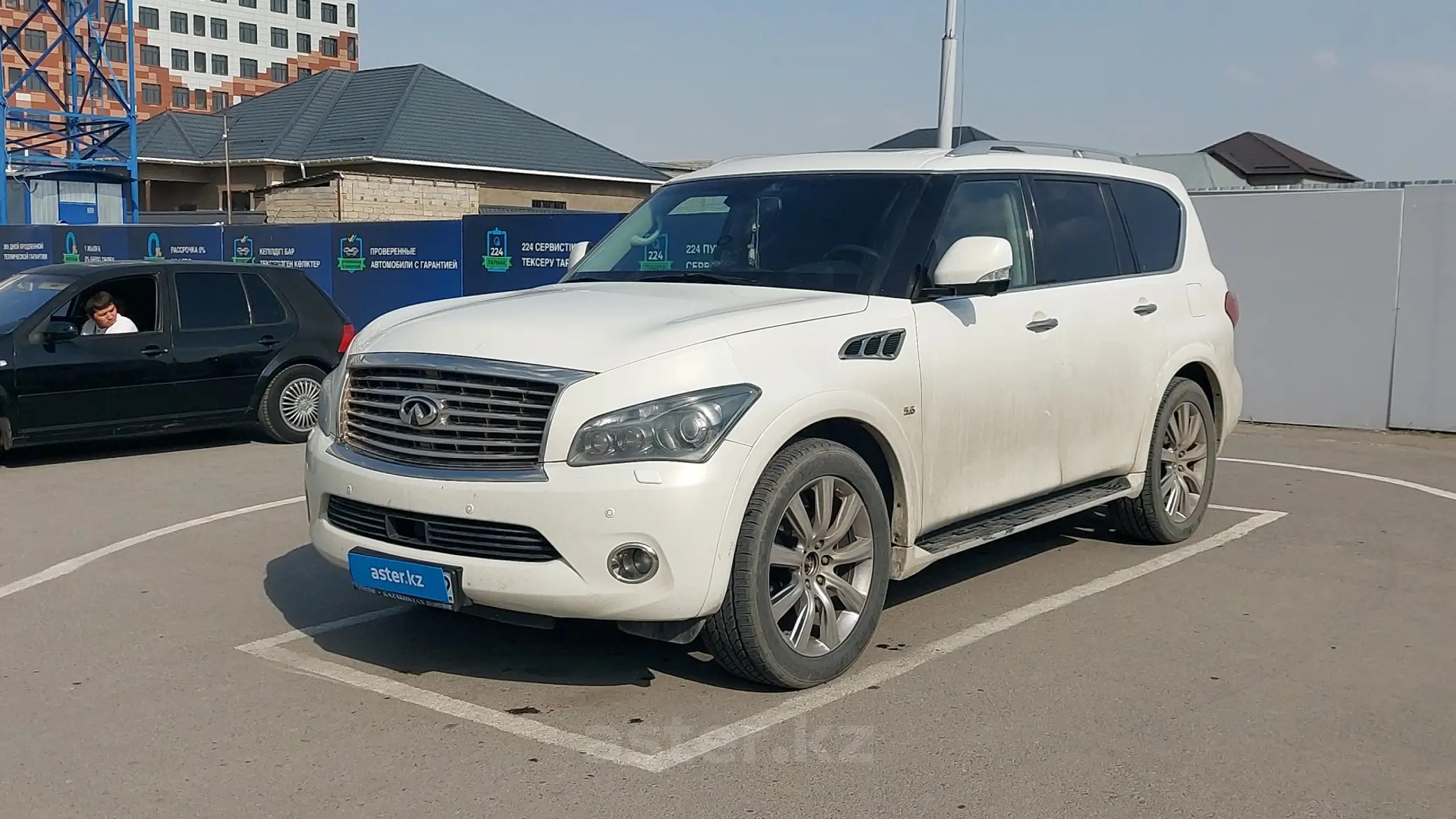 Infiniti QX80 2014